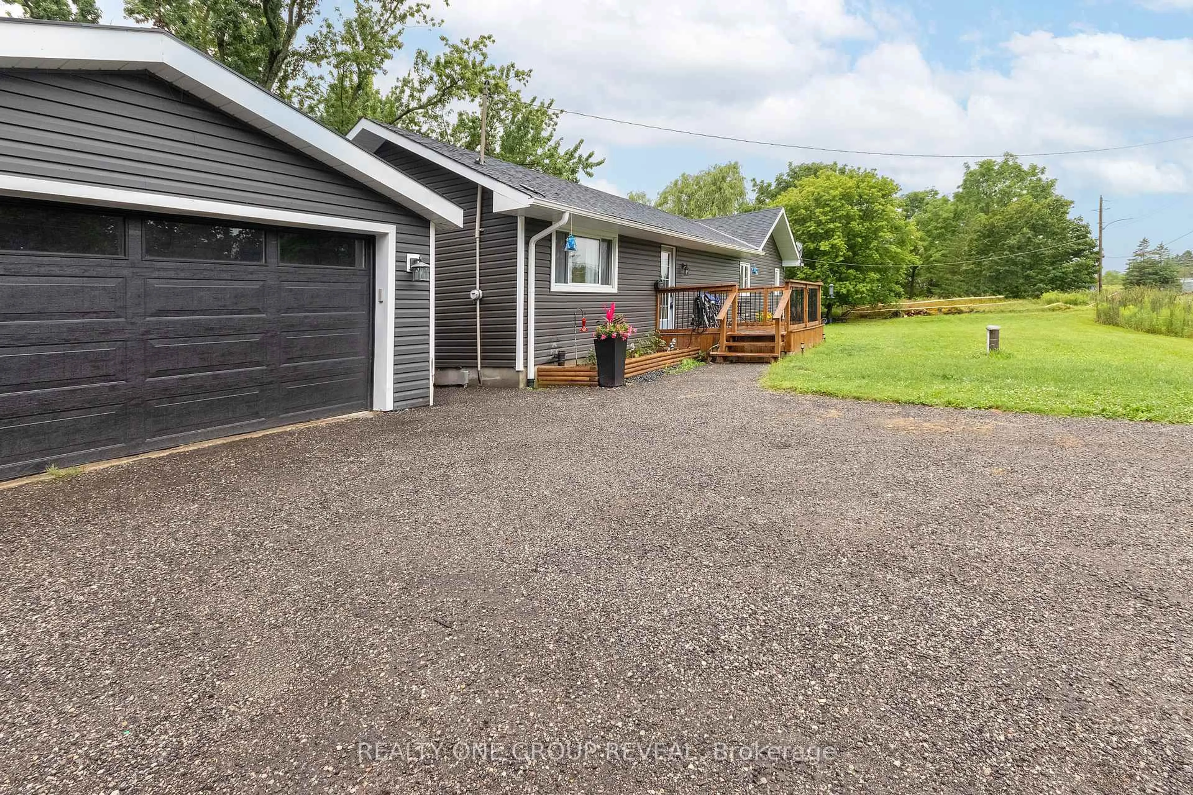 A pic from outside/outdoor area/front of a property/back of a property/a pic from drone, street for 12 Brook St, Scugog Ontario L9L 1B5