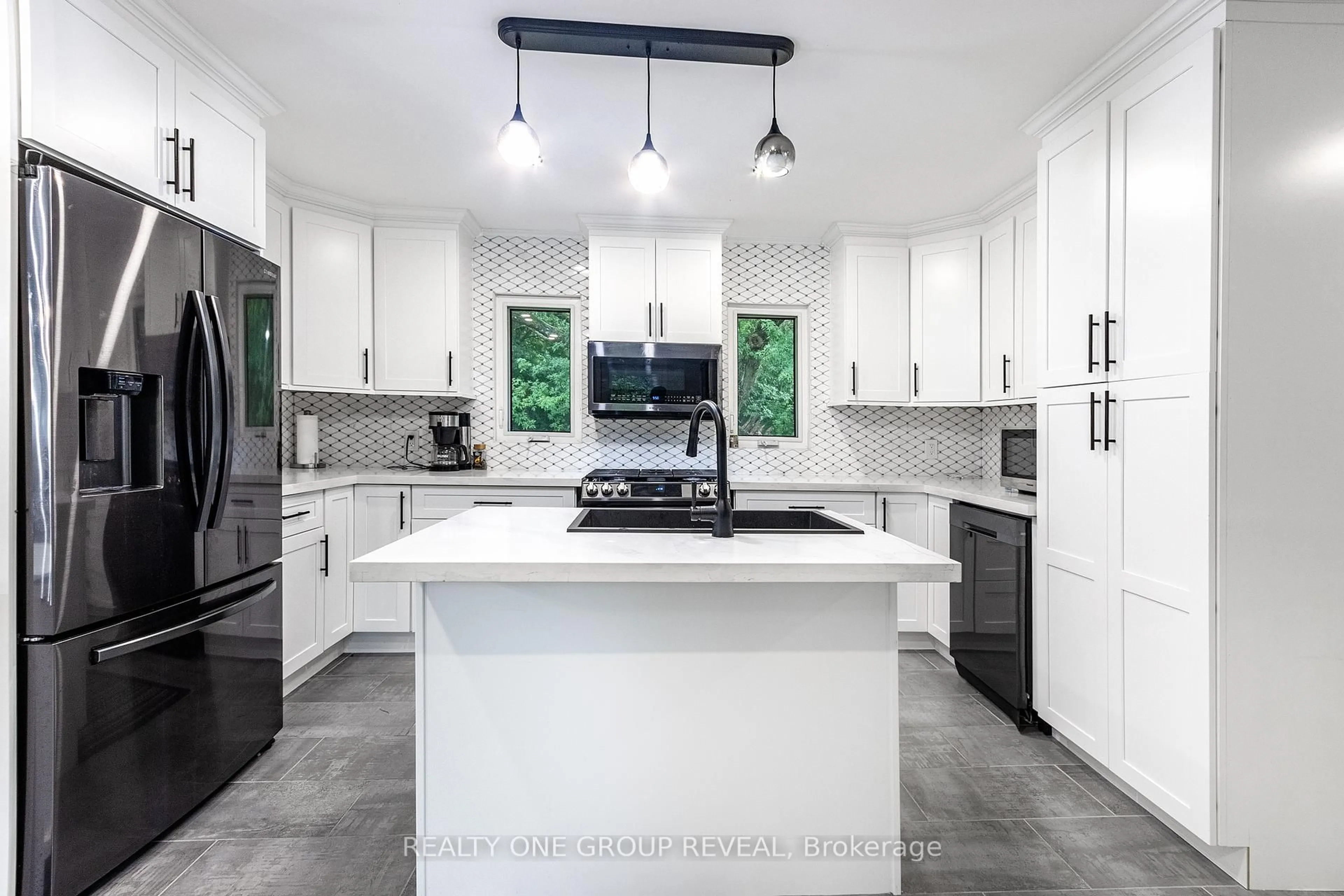 Contemporary kitchen, ceramic/tile floor for 12 Brook St, Scugog Ontario L9L 1B5