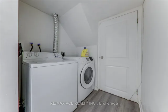 Additional property image - 1121 Sandhurst Circ Unit 20
