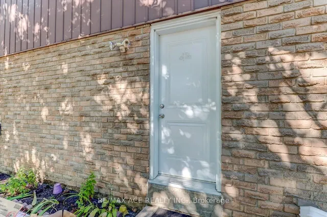 Additional property image - 1121 Sandhurst Circ Unit 20