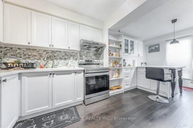 Additional property image - 1121 Sandhurst Circ Unit 20
