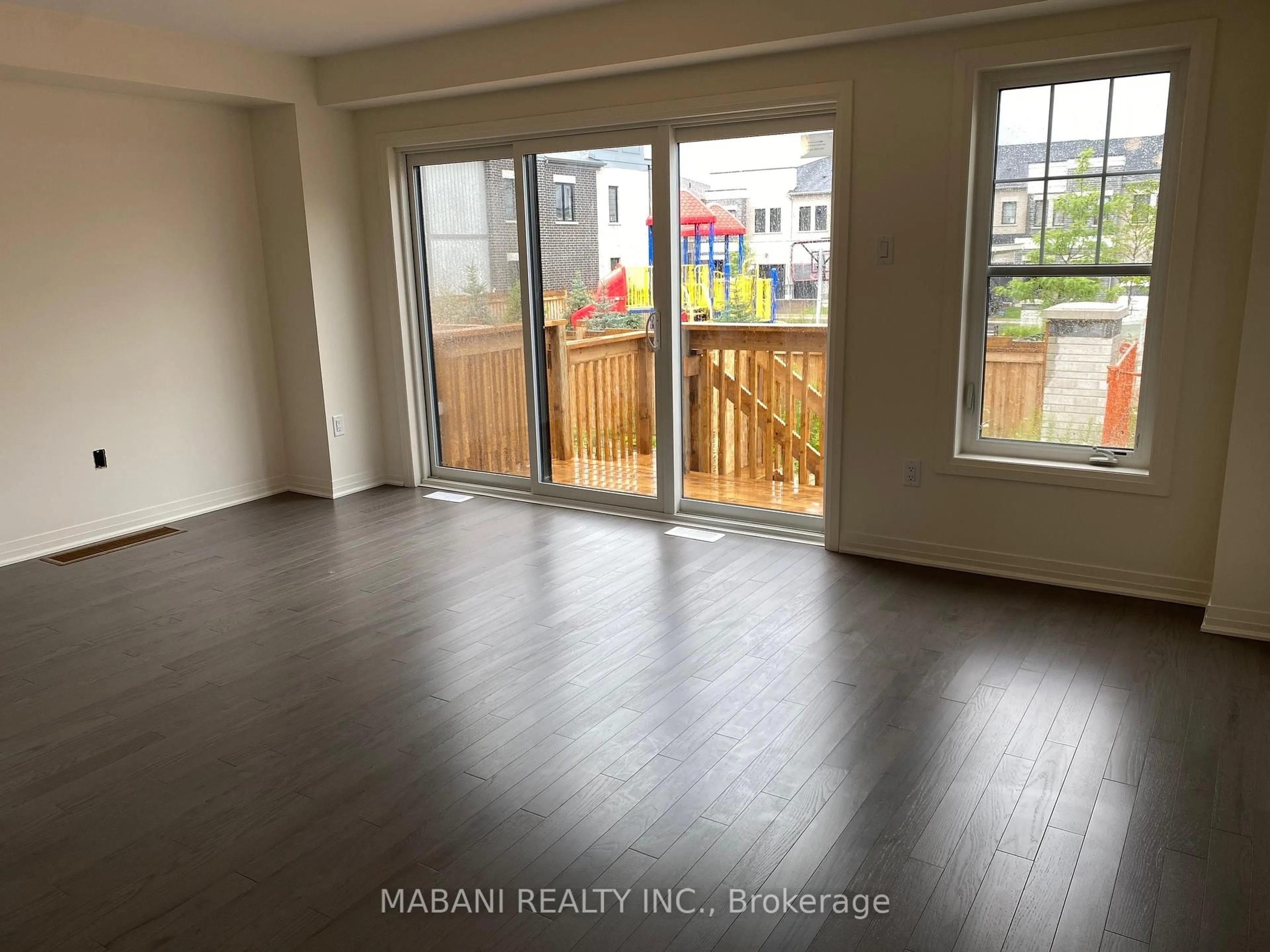 A pic of a room for 1 King George Way, Clarington Ontario L1C 3K7