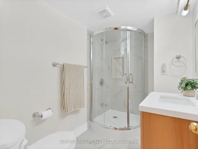 Additional property image - 6 Kenhatch Blvd
