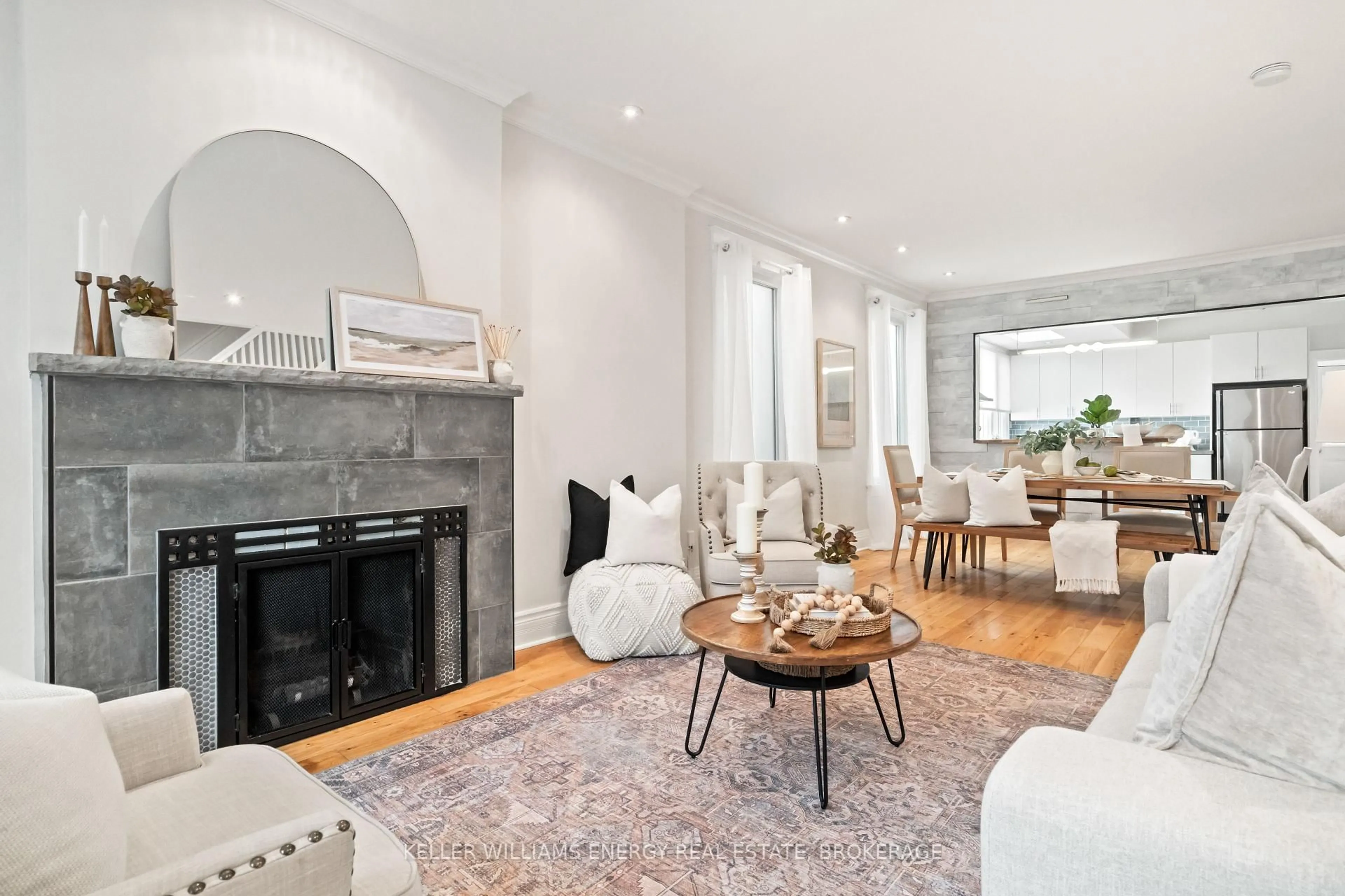 Living room with furniture, unknown for 205 Balsam Ave, Toronto Ontario M4E 3C4