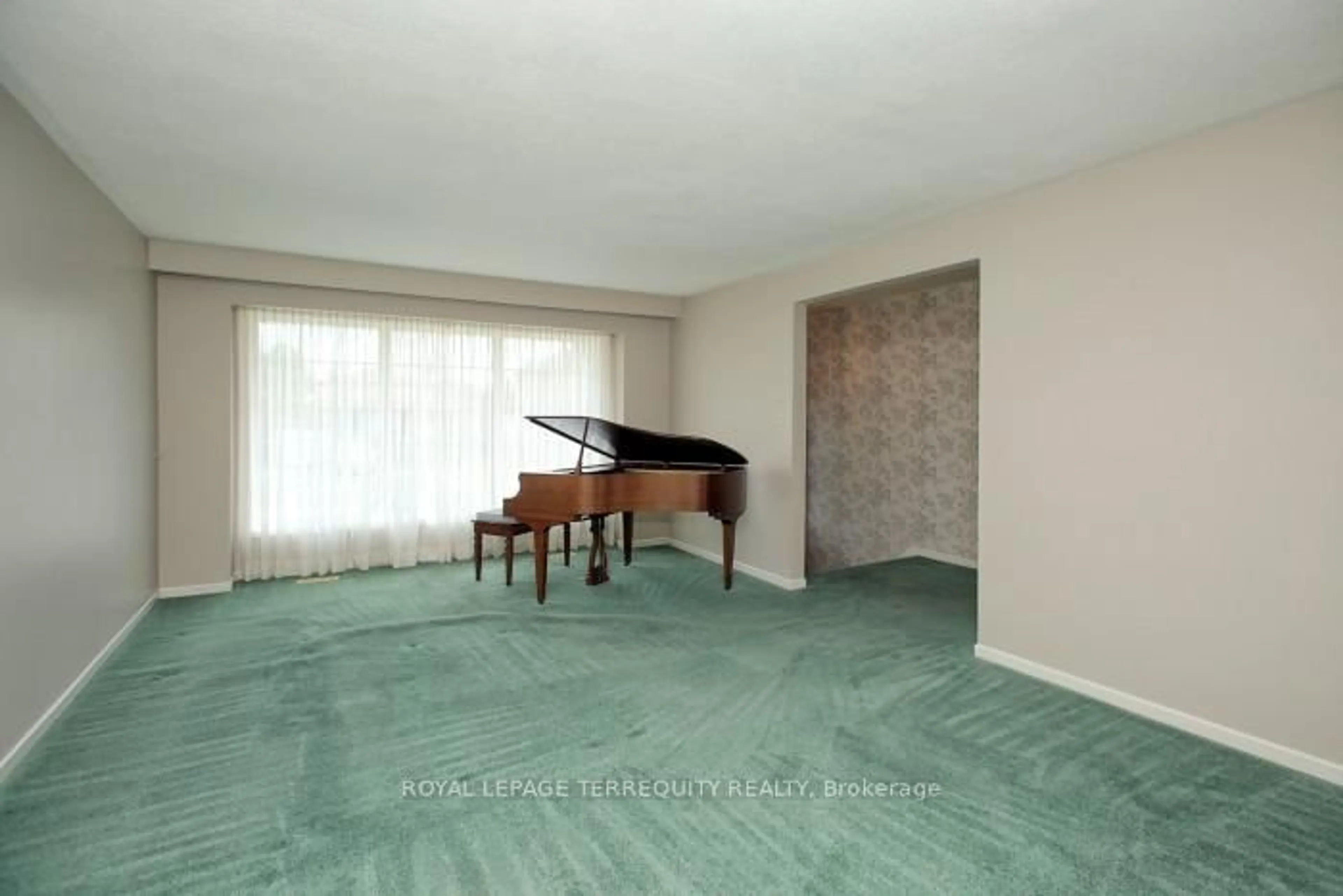A pic of a room for 110 Cass Ave, Toronto Ontario M1T 2B3