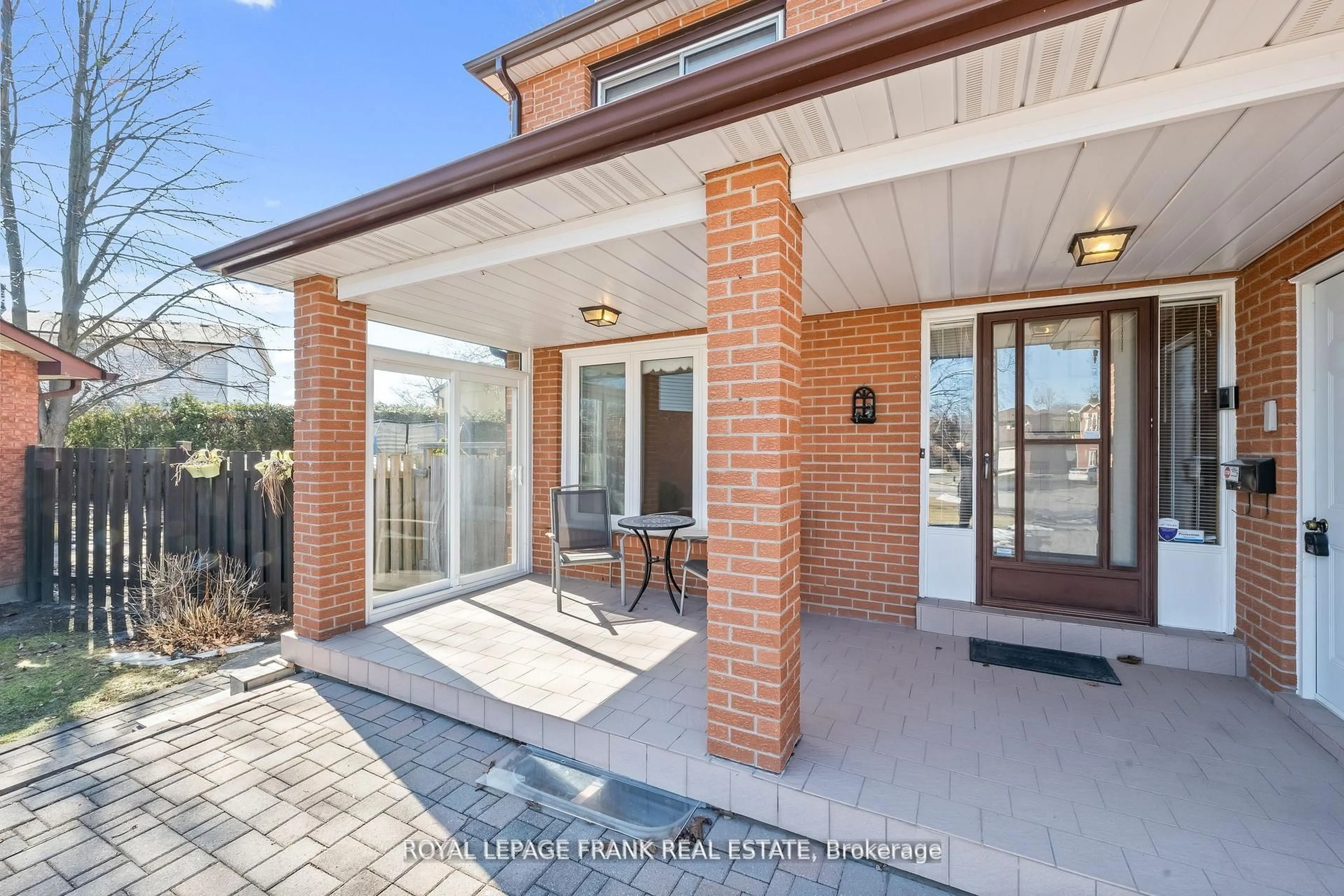 Home with brick exterior material, street for 1402 Manitou Dr, Oshawa Ontario L1G 7P7