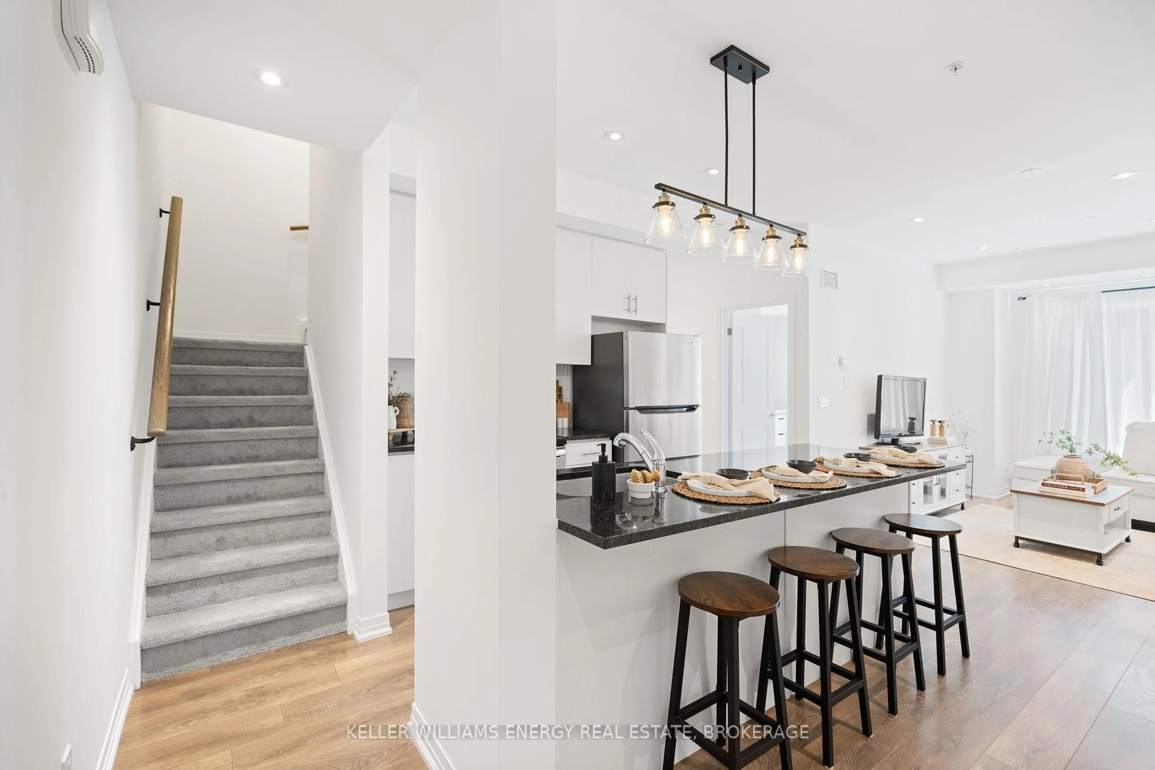 Open concept kitchen, unknown for 2635 William Jackson Dr #202, Pickering Ontario L1X 0L4