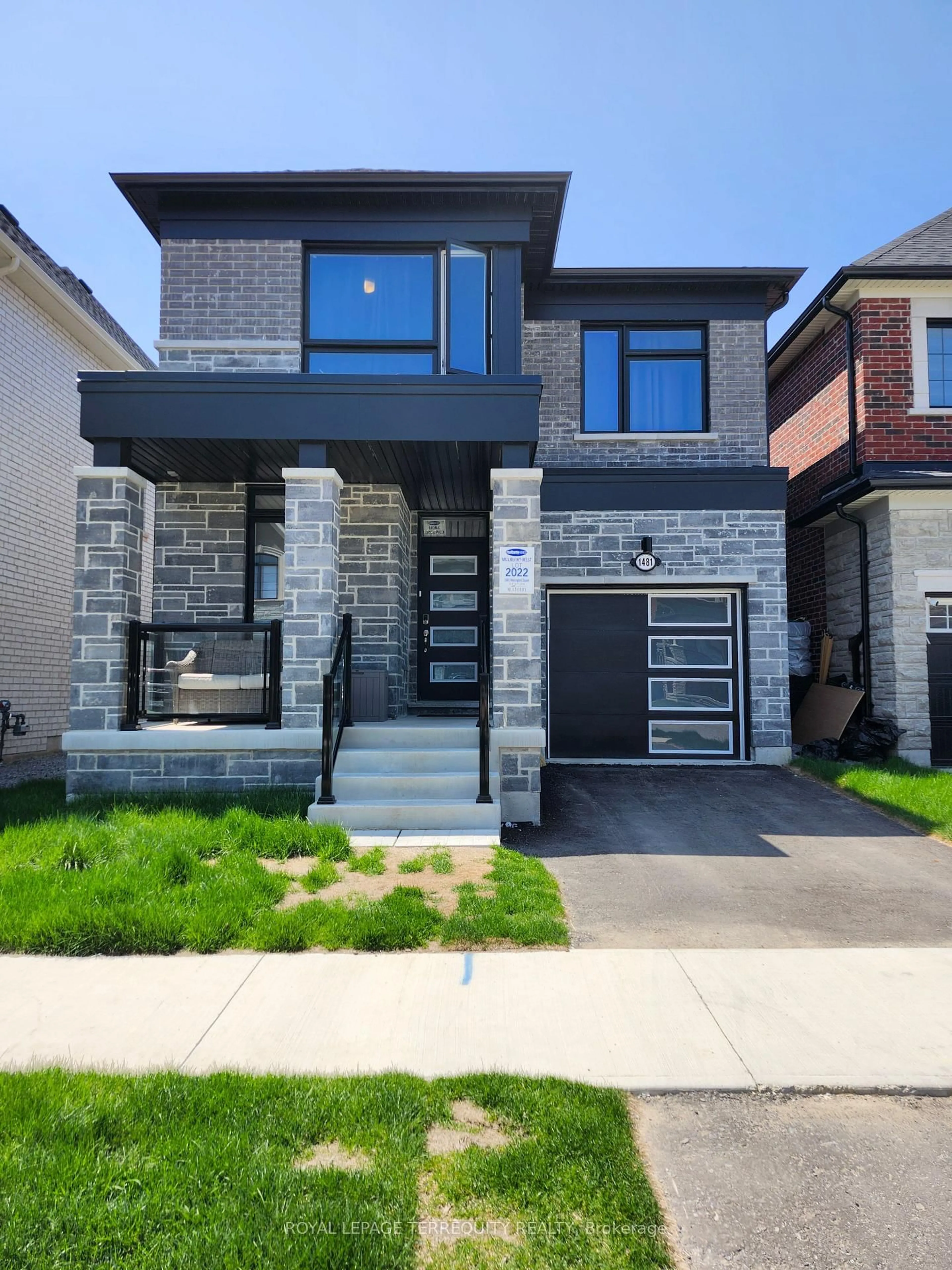 Home with brick exterior material, street for 1481 Mockingbird Sq, Pickering Ontario L1X 0N8