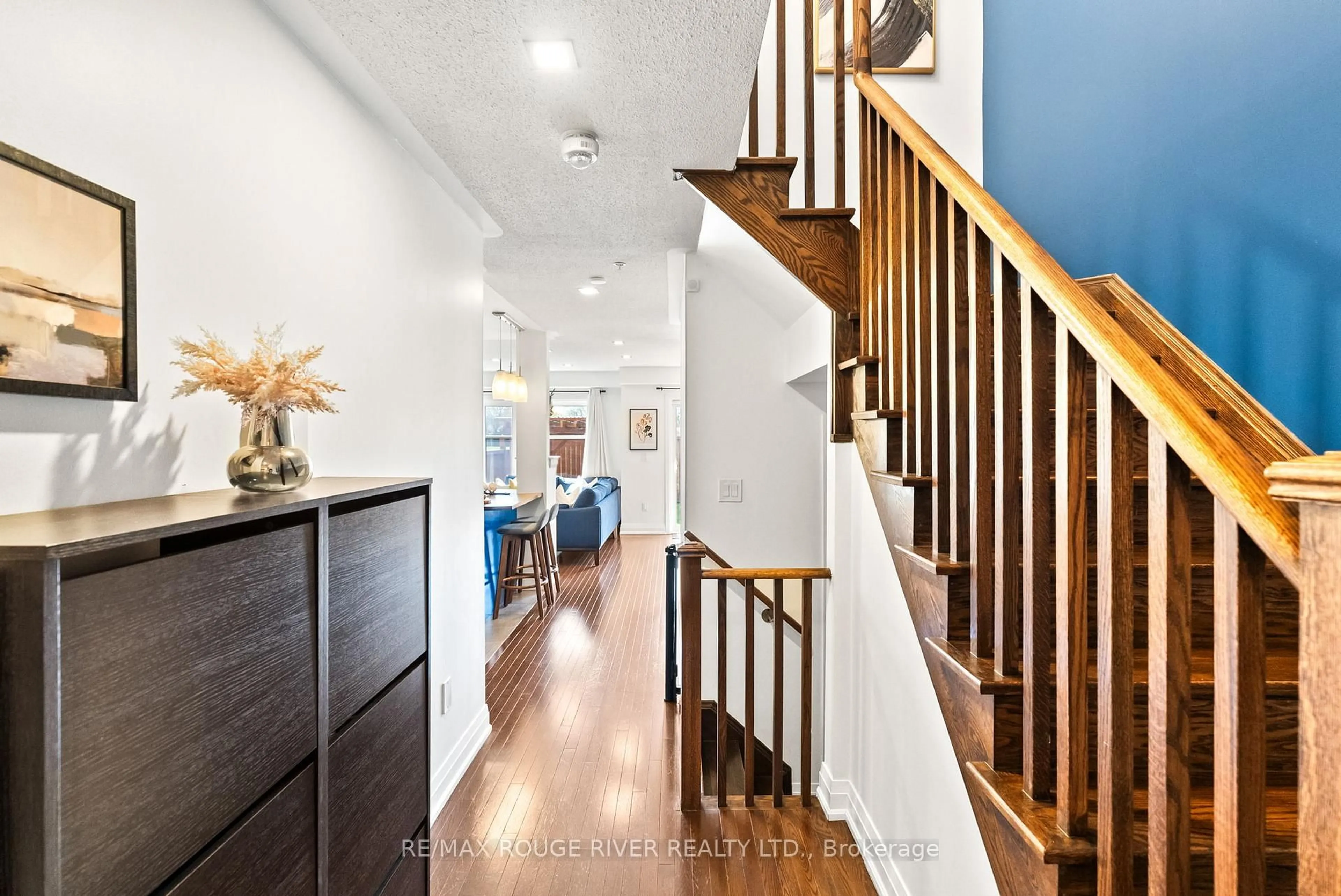 Indoor entryway for 44 Jerseyville Way, Whitby Ontario L1N 0L7