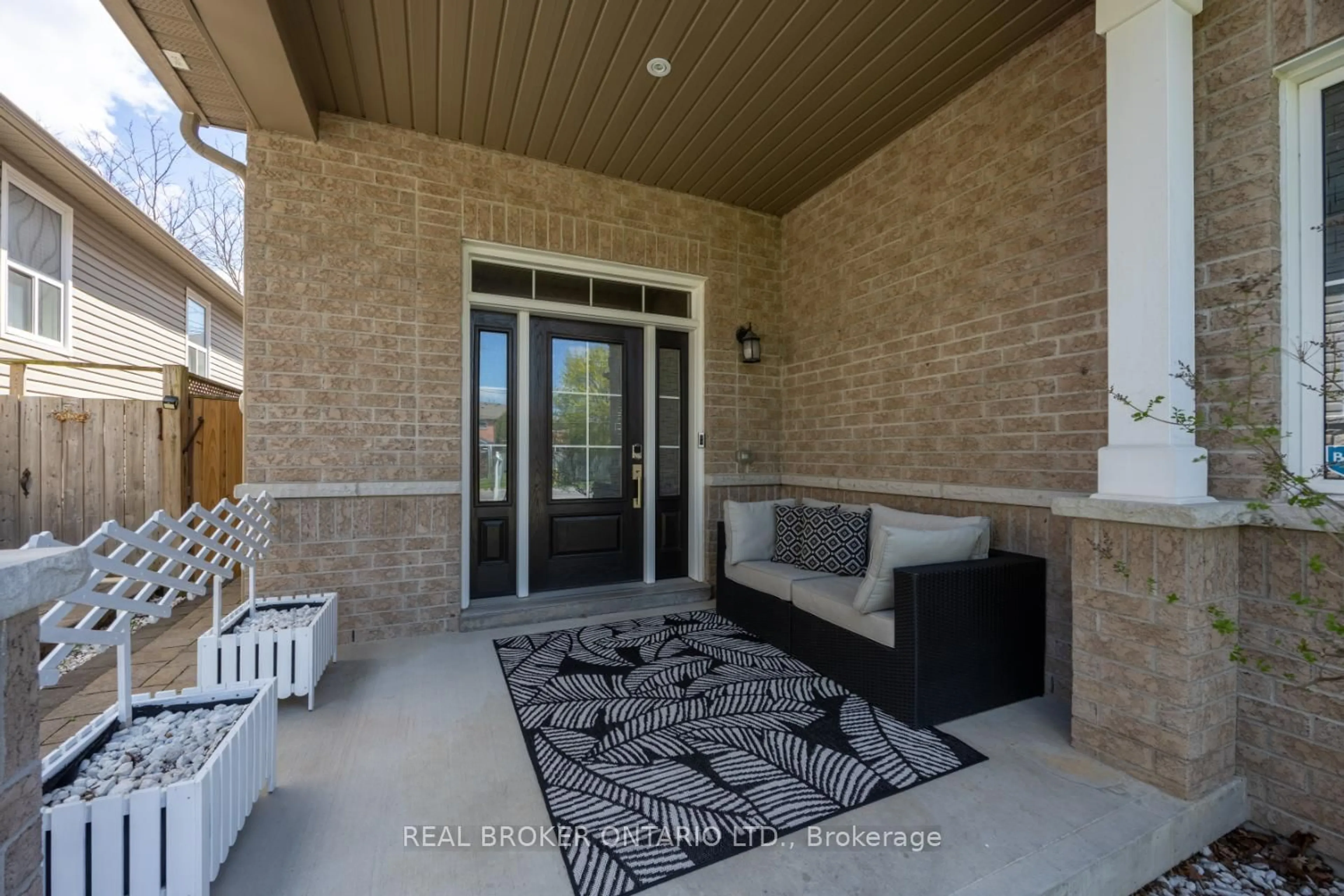 Patio, street for 65 B Concession St, Clarington Ontario L1C 5M7
