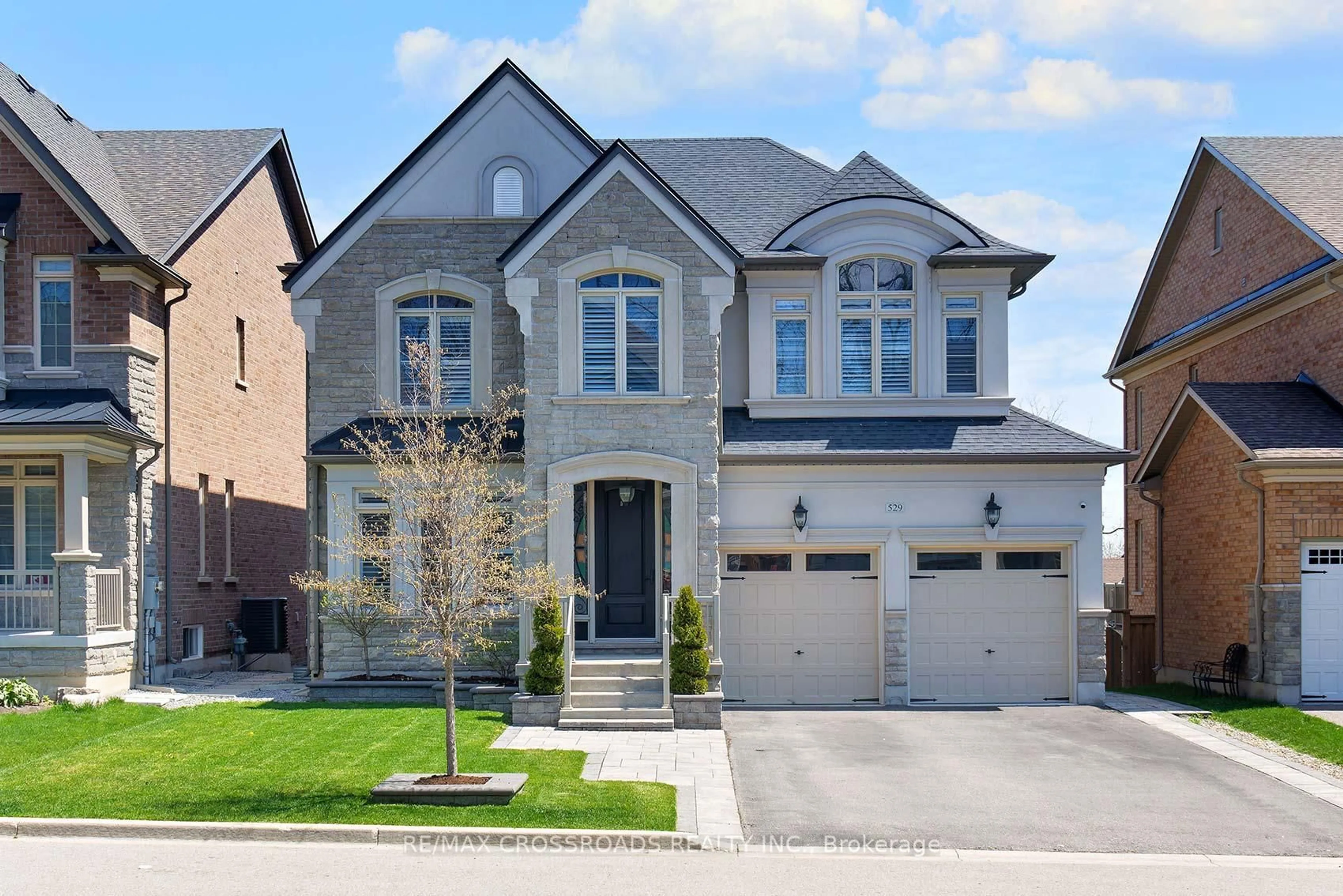 Home with brick exterior material, street for 529 Cliffview Rd, Pickering Ontario L1W 0B2
