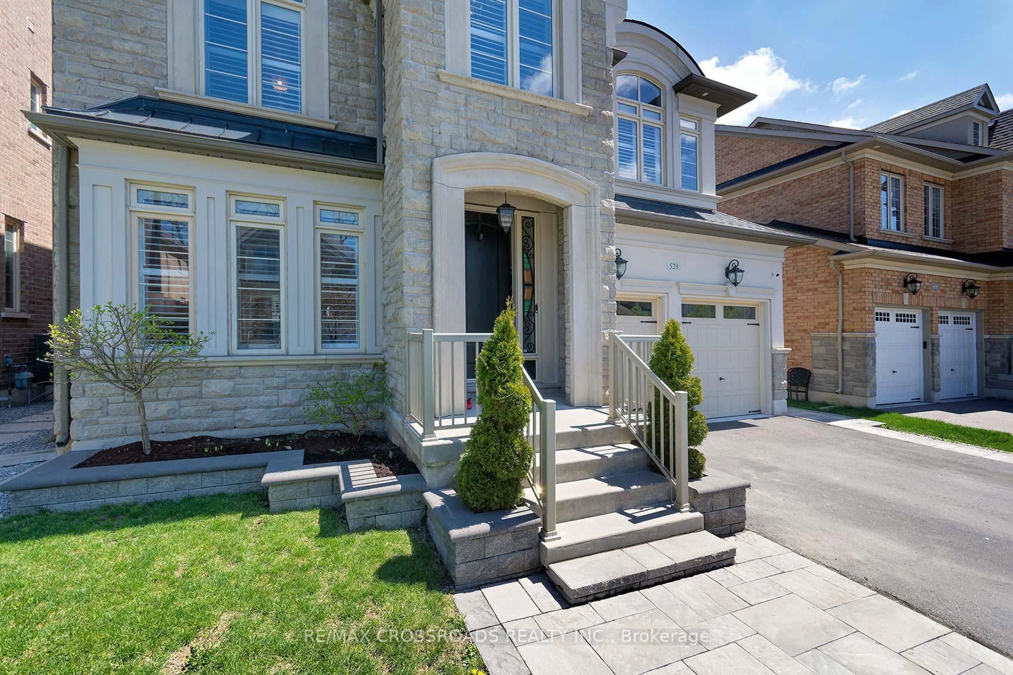Home with brick exterior material, street for 529 Cliffview Rd, Pickering Ontario L1W 0B2