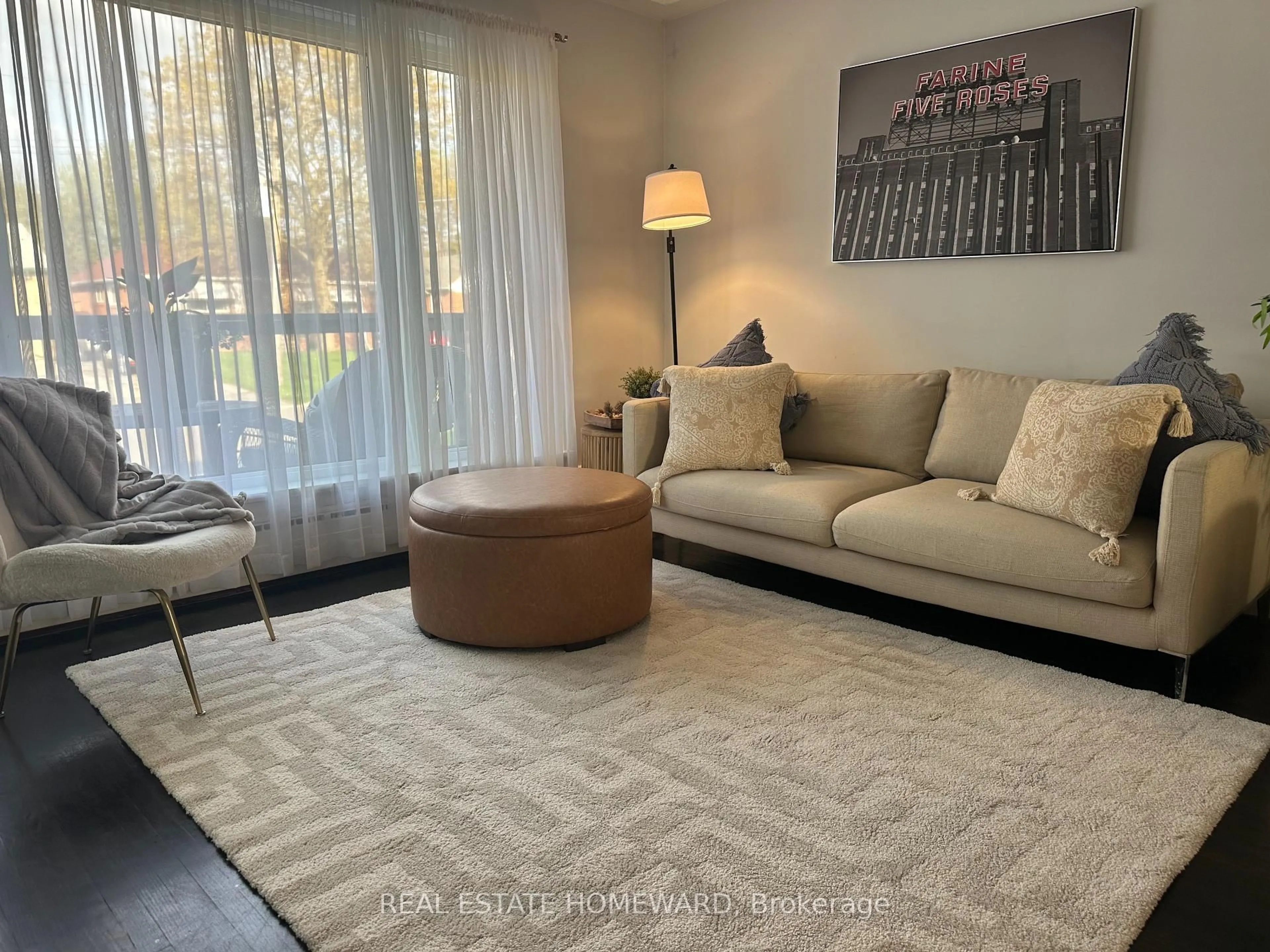 Living room with furniture, unknown for 56 Ivordale Cres, Toronto Ontario M1R 2W6