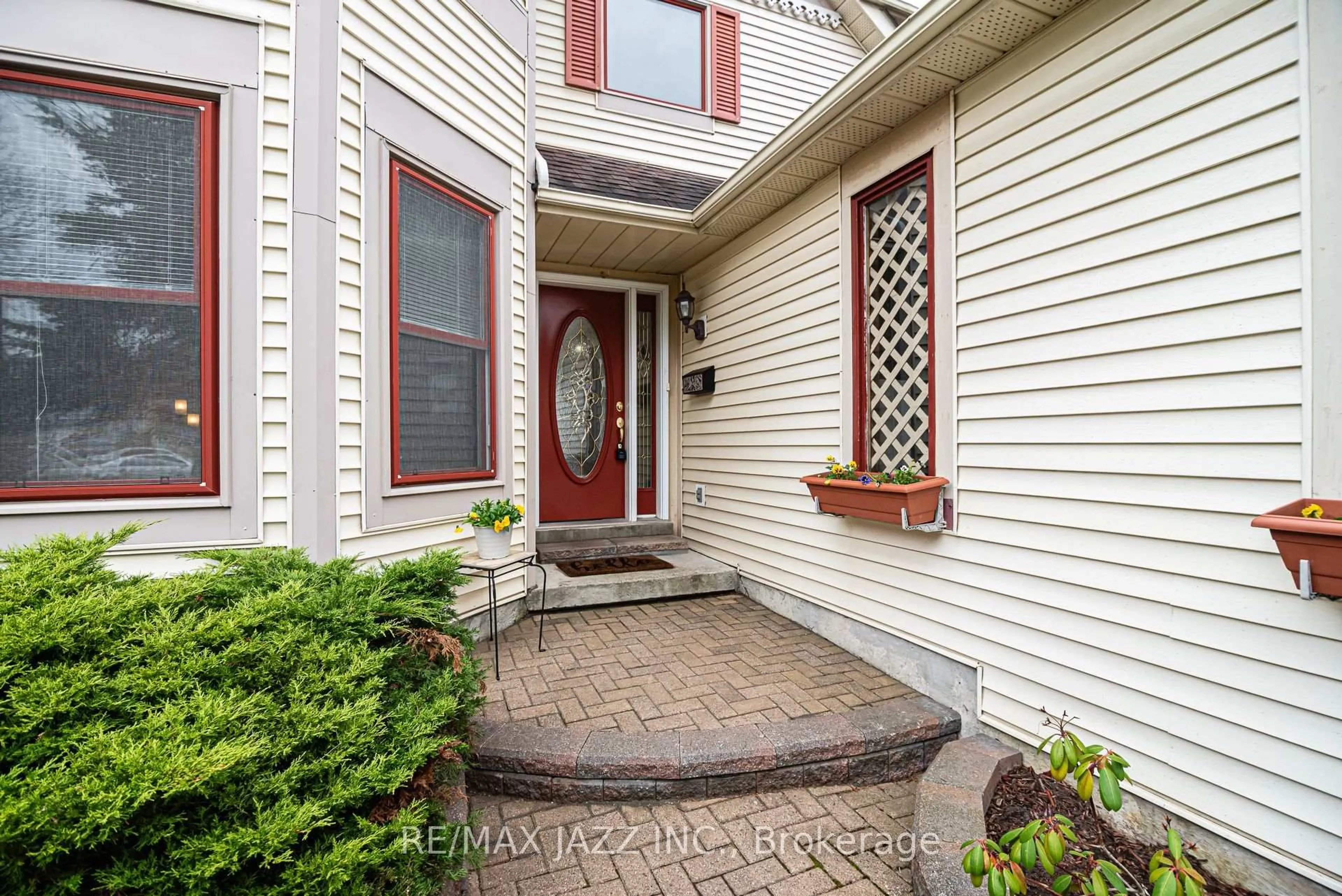 Unknown for 1030 Ripley Cres, Oshawa Ontario L1K 2E6