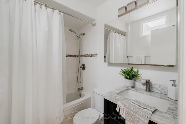 Additional property image - 10 Buller Ave Unit TH11