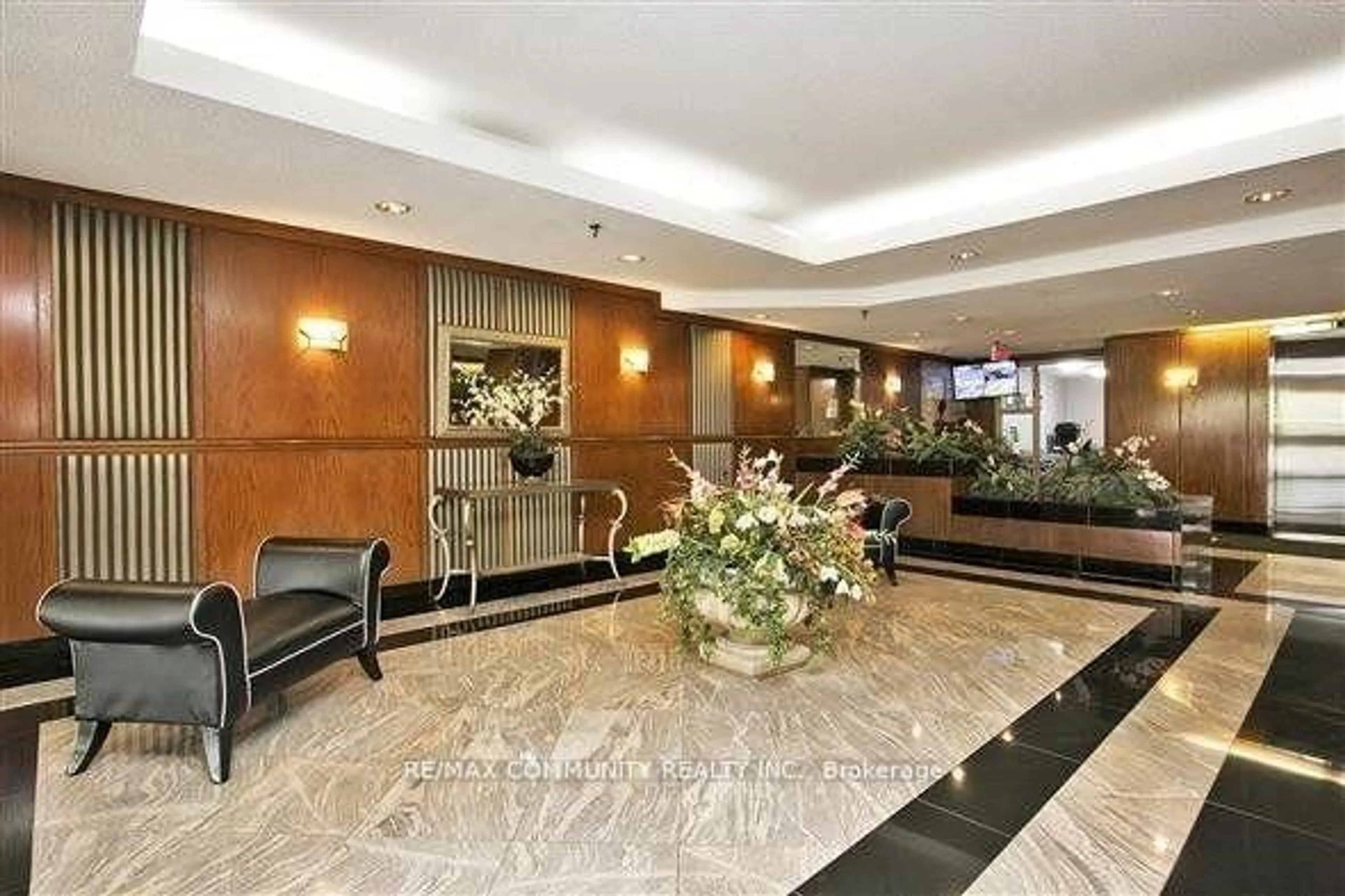 Lobby for 430 Mclevin Ave #1110, Toronto Ontario M1B 5P1