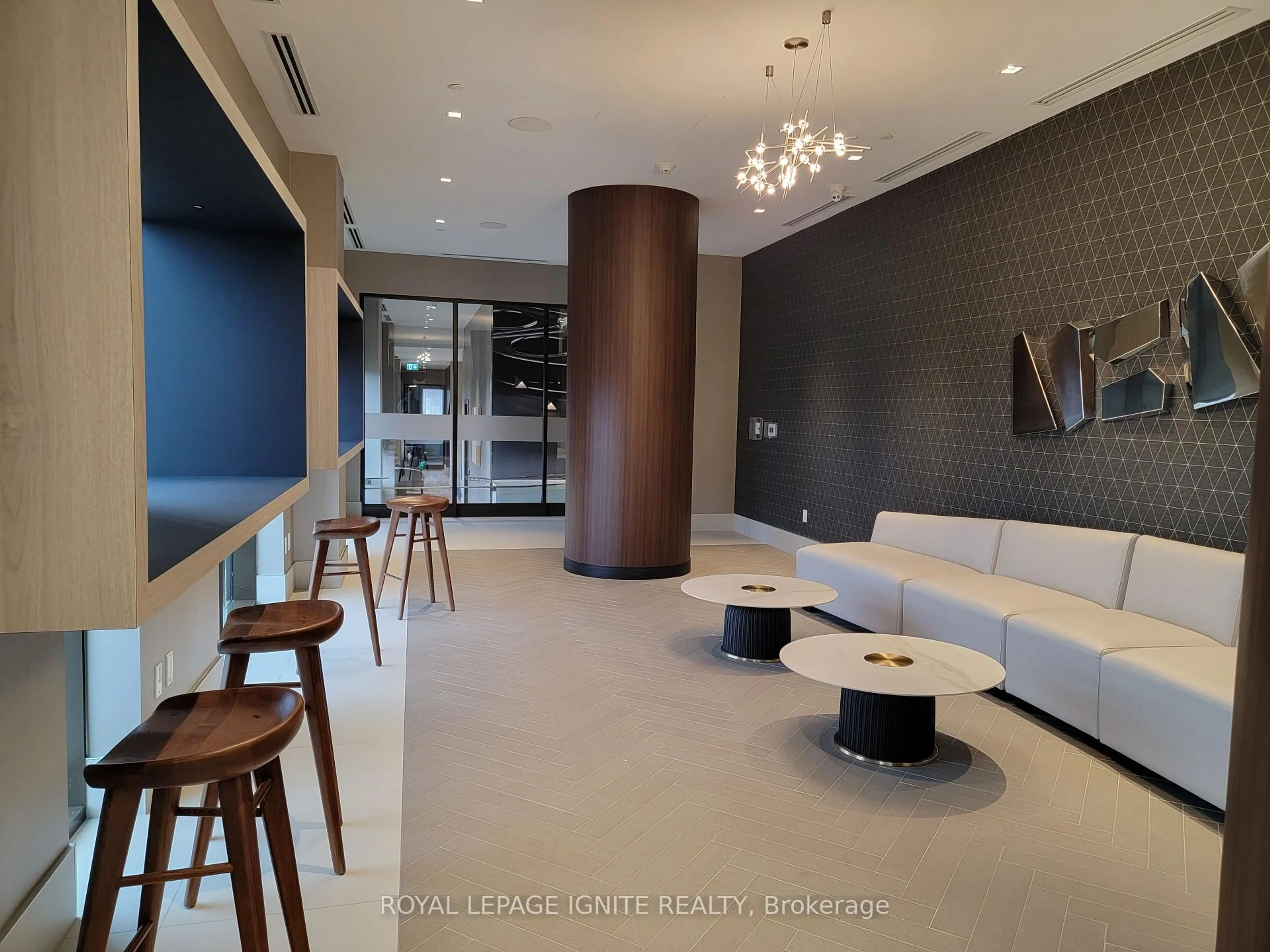 Unknown for 2550 Simcoe St #PH 17, Oshawa Ontario L1L 0R5
