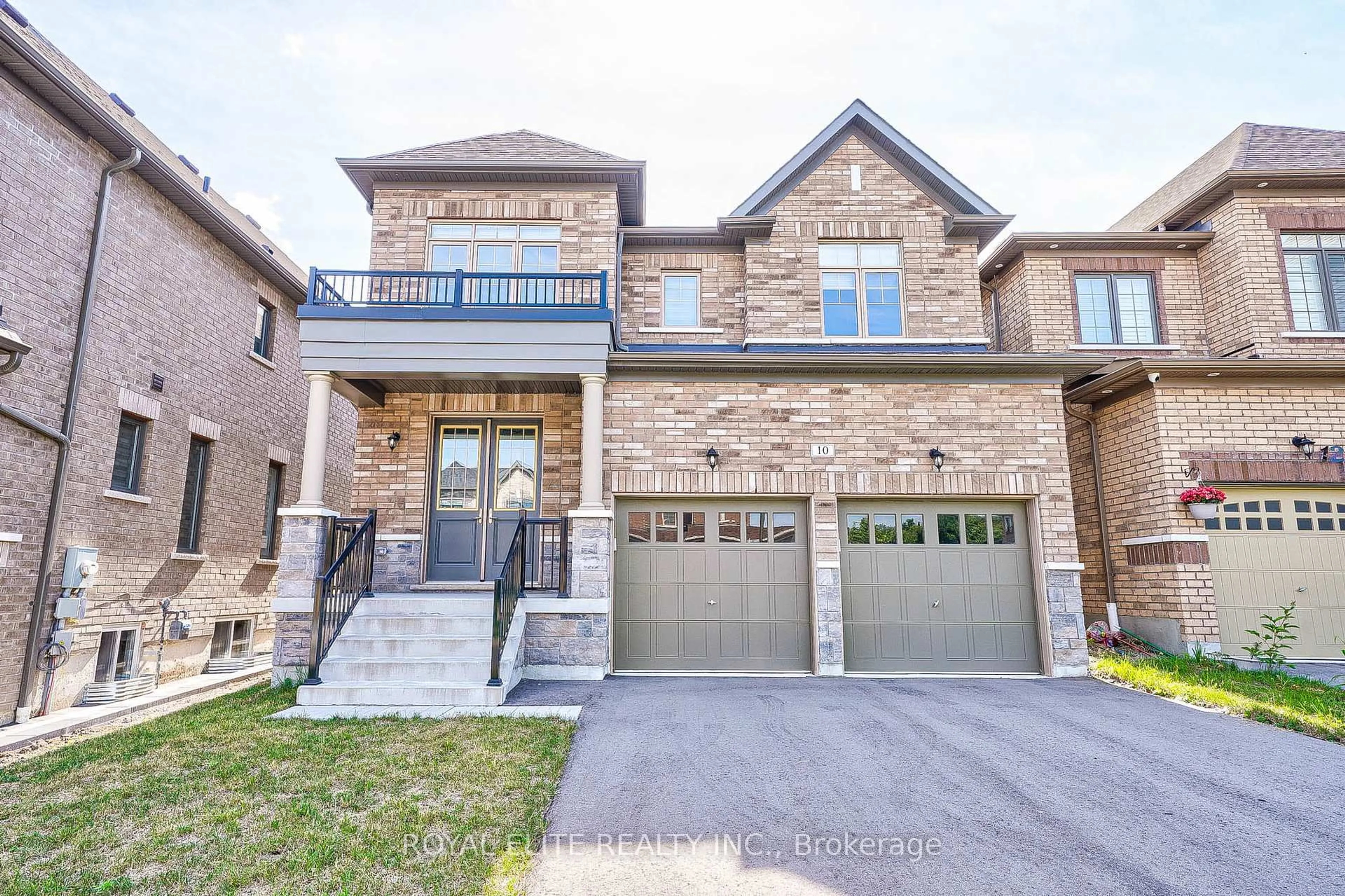 Home with brick exterior material, street for 10 Capstan Crt, Whitby Ontario L1P 0K5