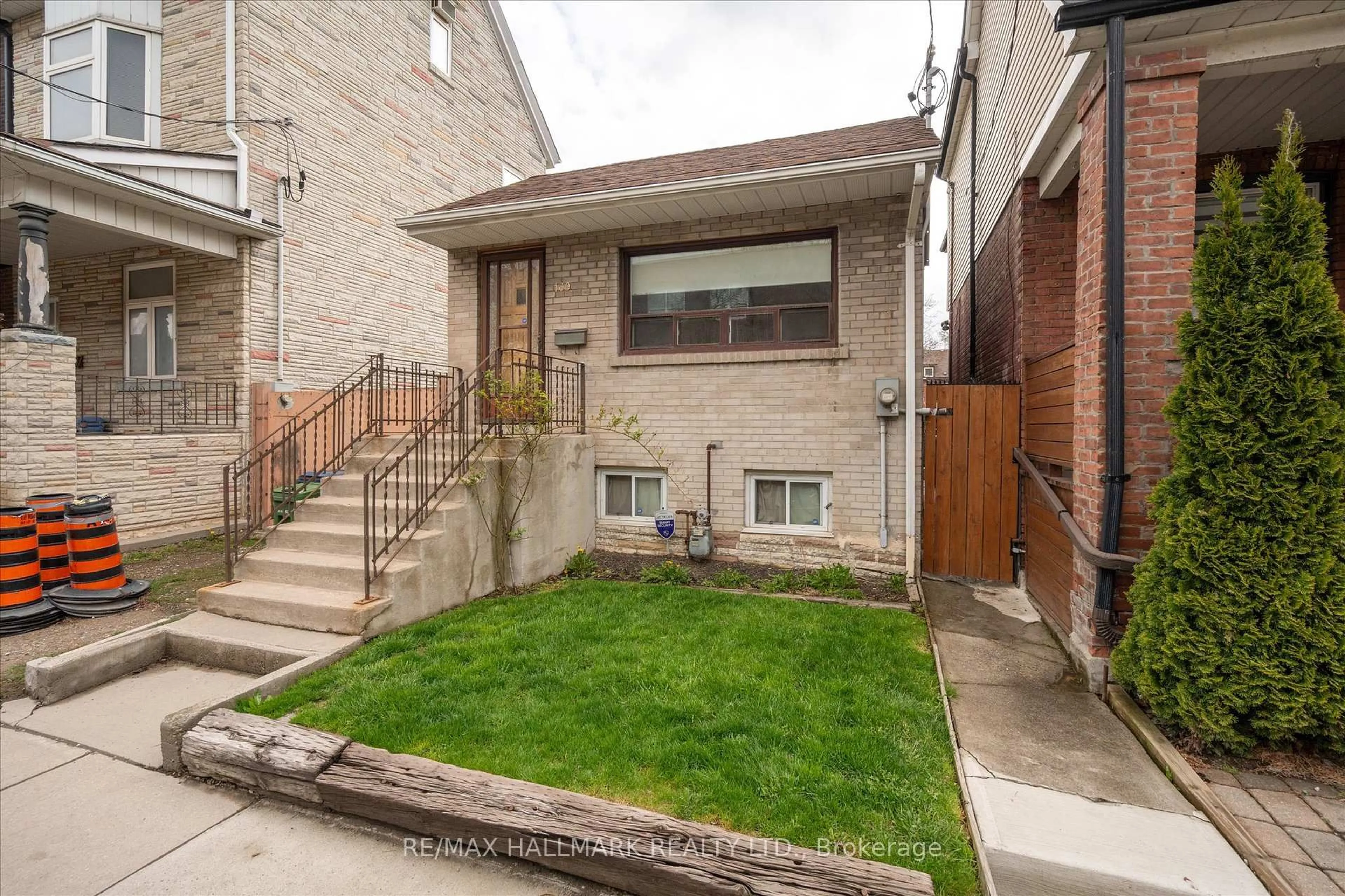 Home with brick exterior material, street for 169 Carlaw Ave, Toronto Ontario M4M 2R8