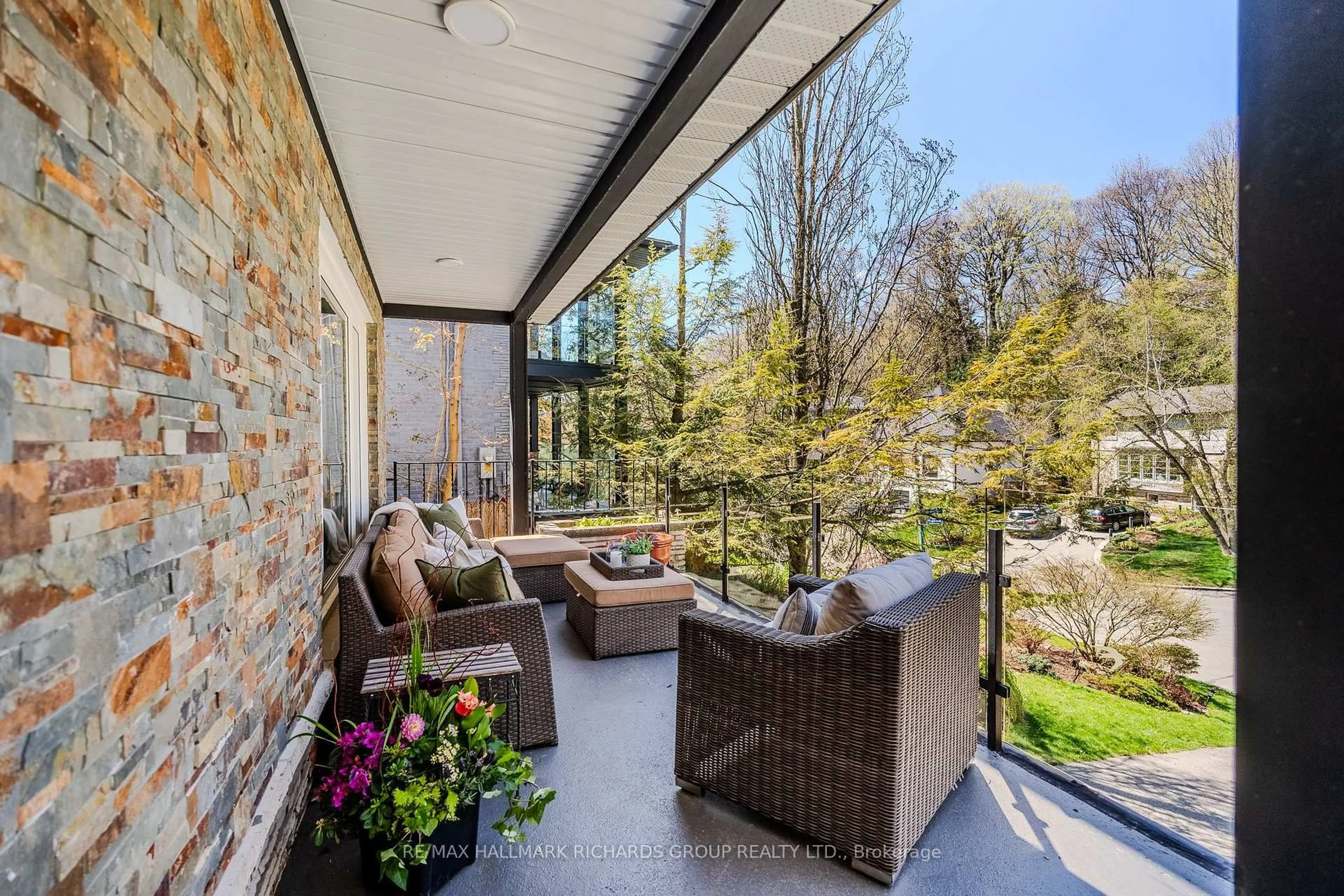 Patio, unknown for 31 Fallingbrook Dr, Toronto Ontario M1N 1B5
