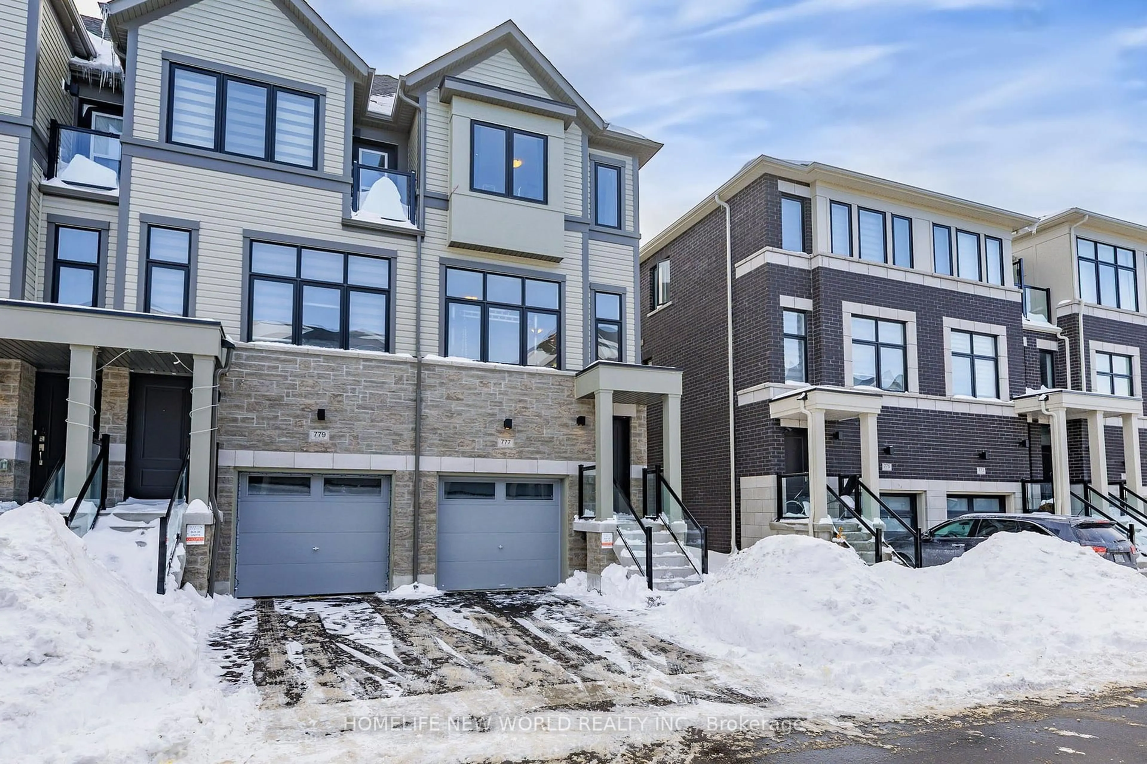 Home with brick exterior material, street for 777 Kootenay Path, Oshawa Ontario L1H 0A7