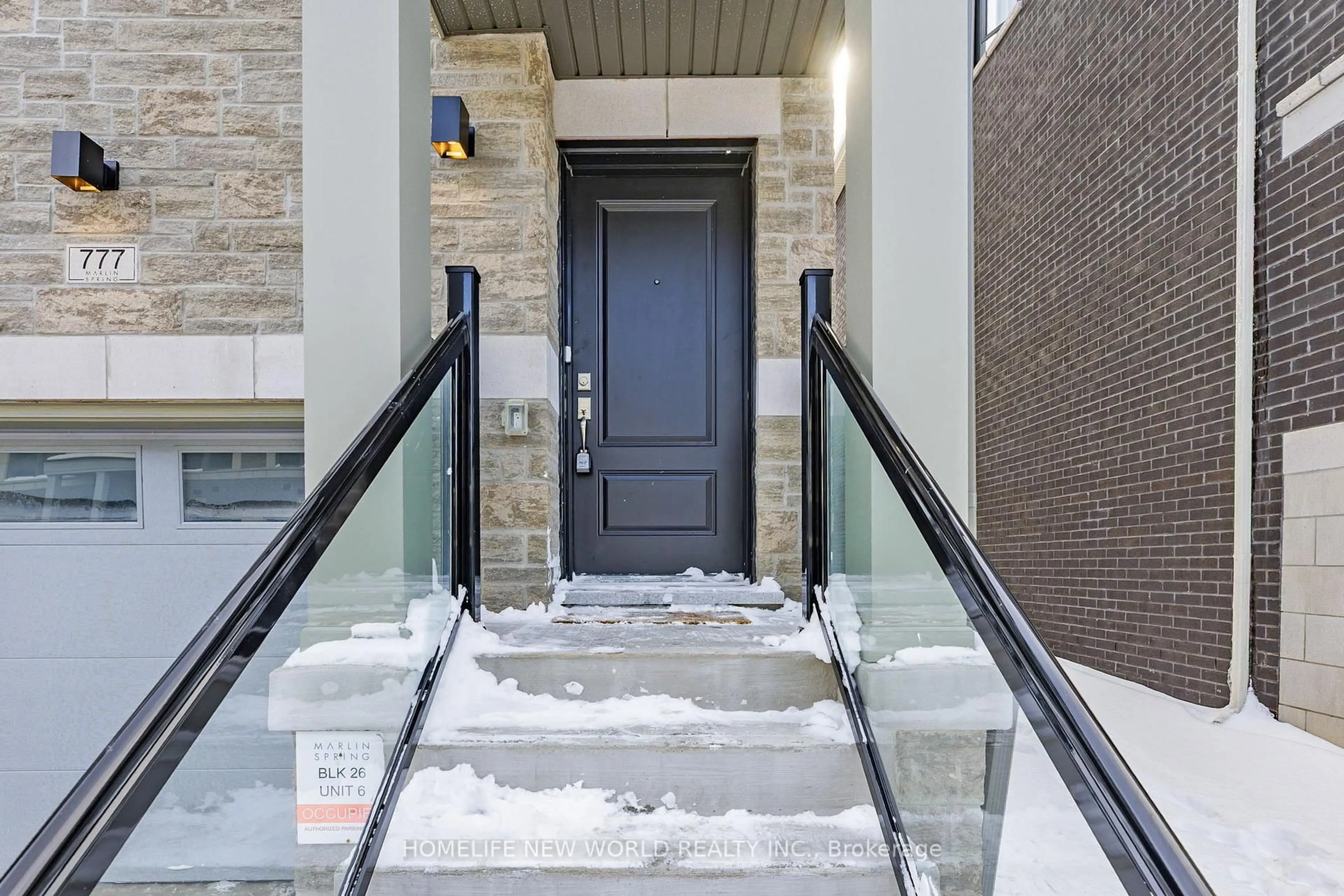 Unknown for 777 Kootenay Path, Oshawa Ontario L1H 0A7