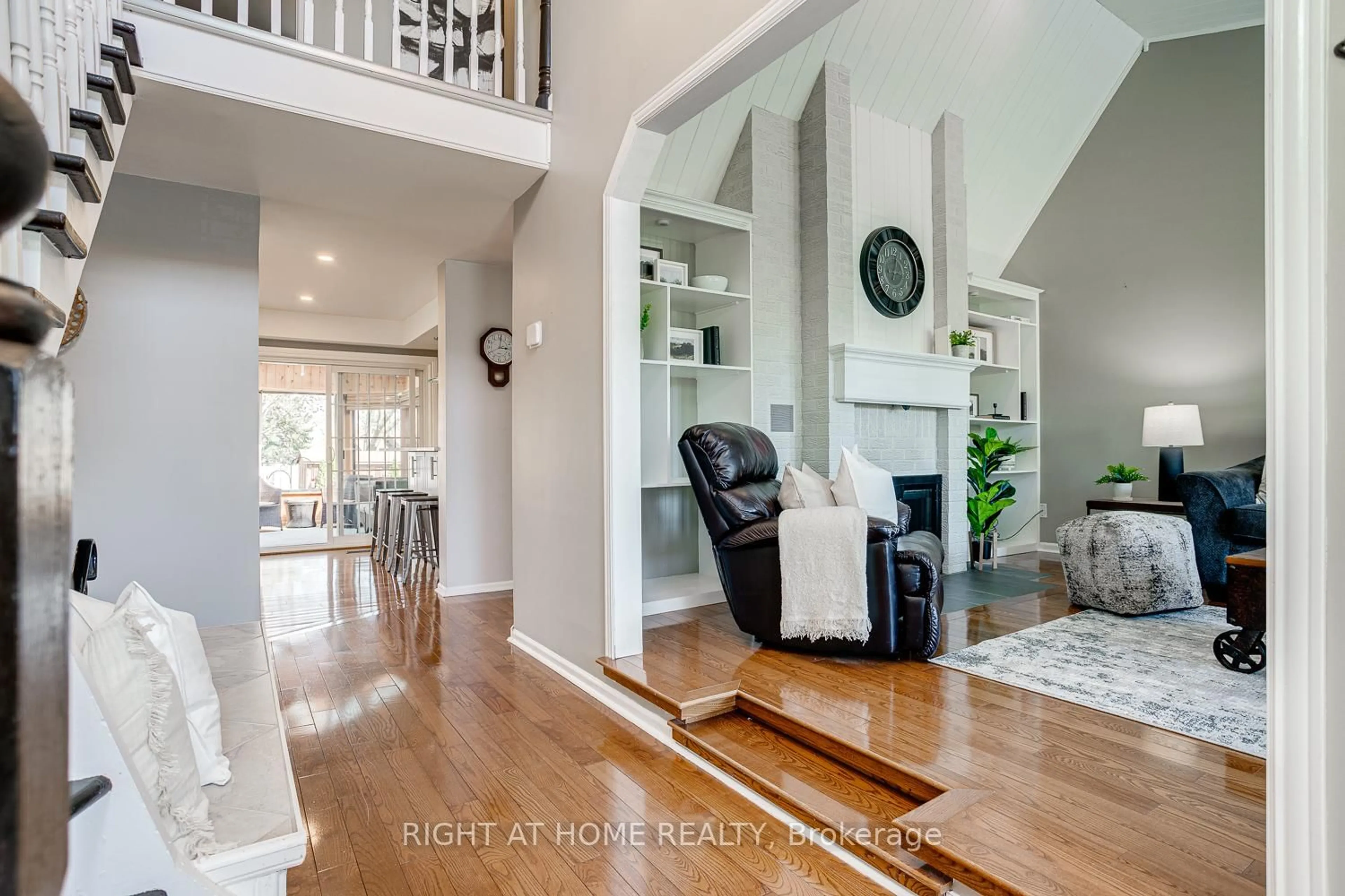 Indoor entryway for 15061 Old Simcoe Rd, Scugog Ontario L9L 1K4