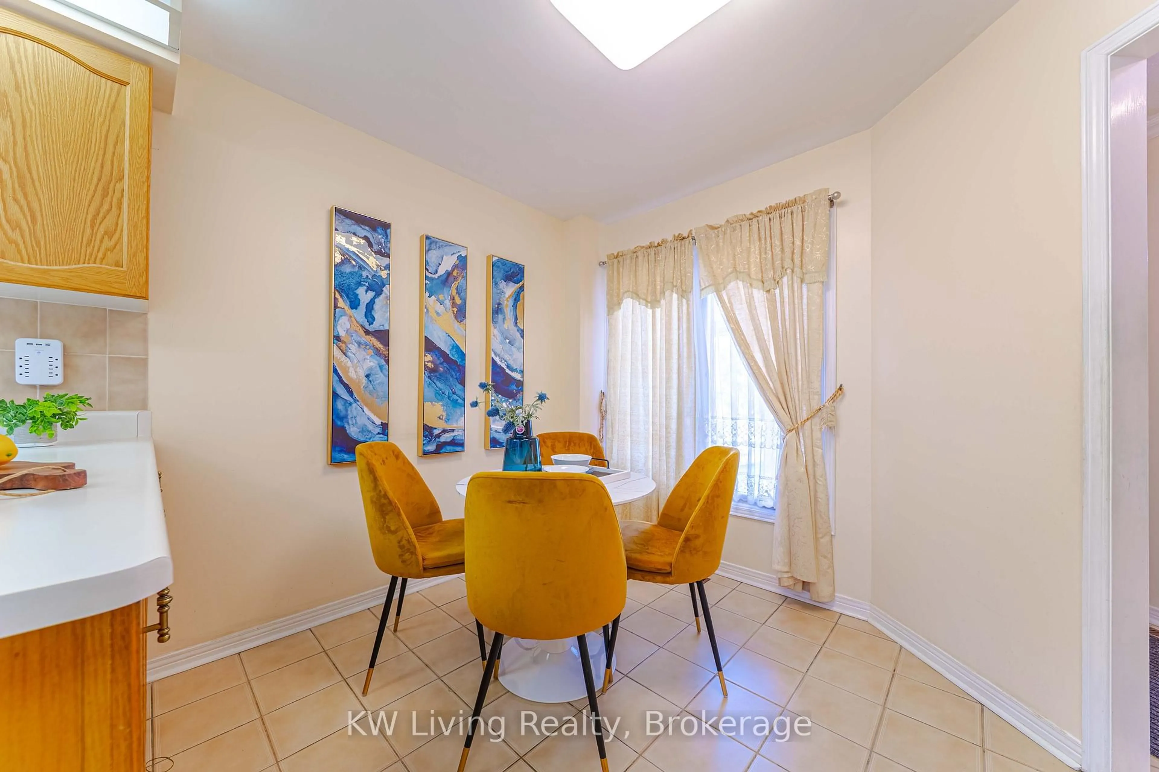 Dining room, unknown for 39 Duxbury Dr, Toronto Ontario M1V 5H2
