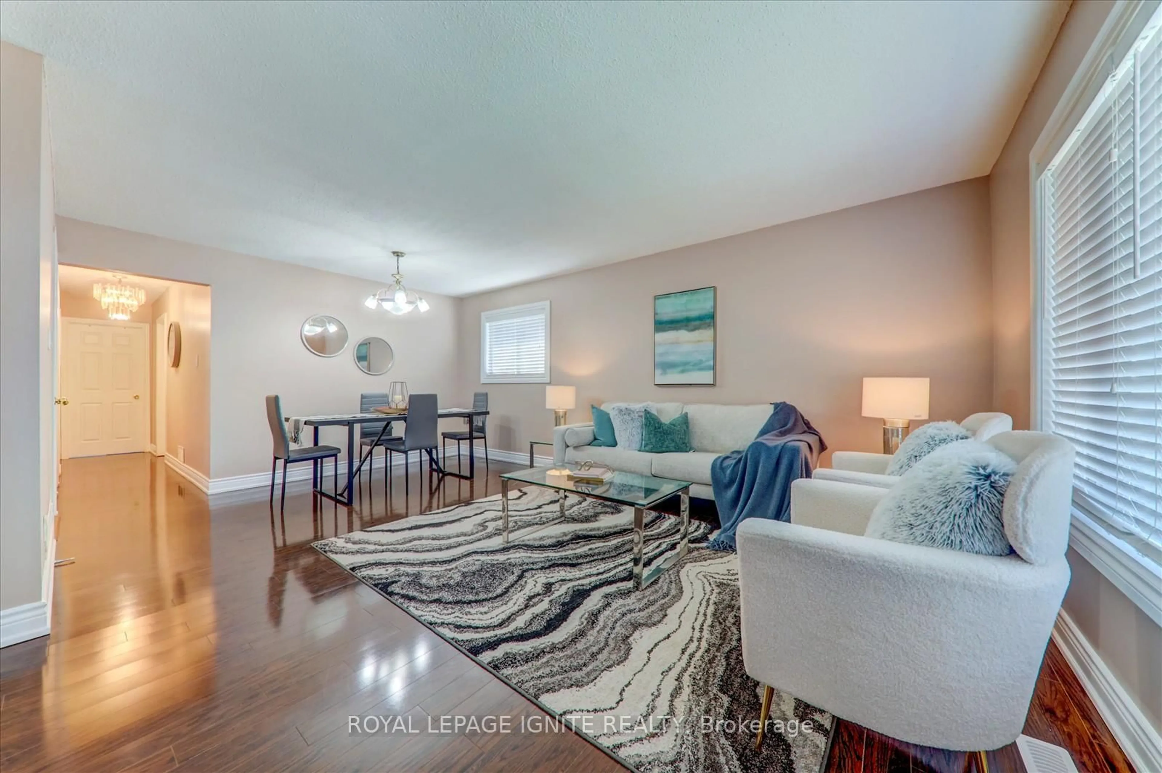 Living room with furniture, unknown for 30 Blackwater Cres, Toronto Ontario M1B 1L6