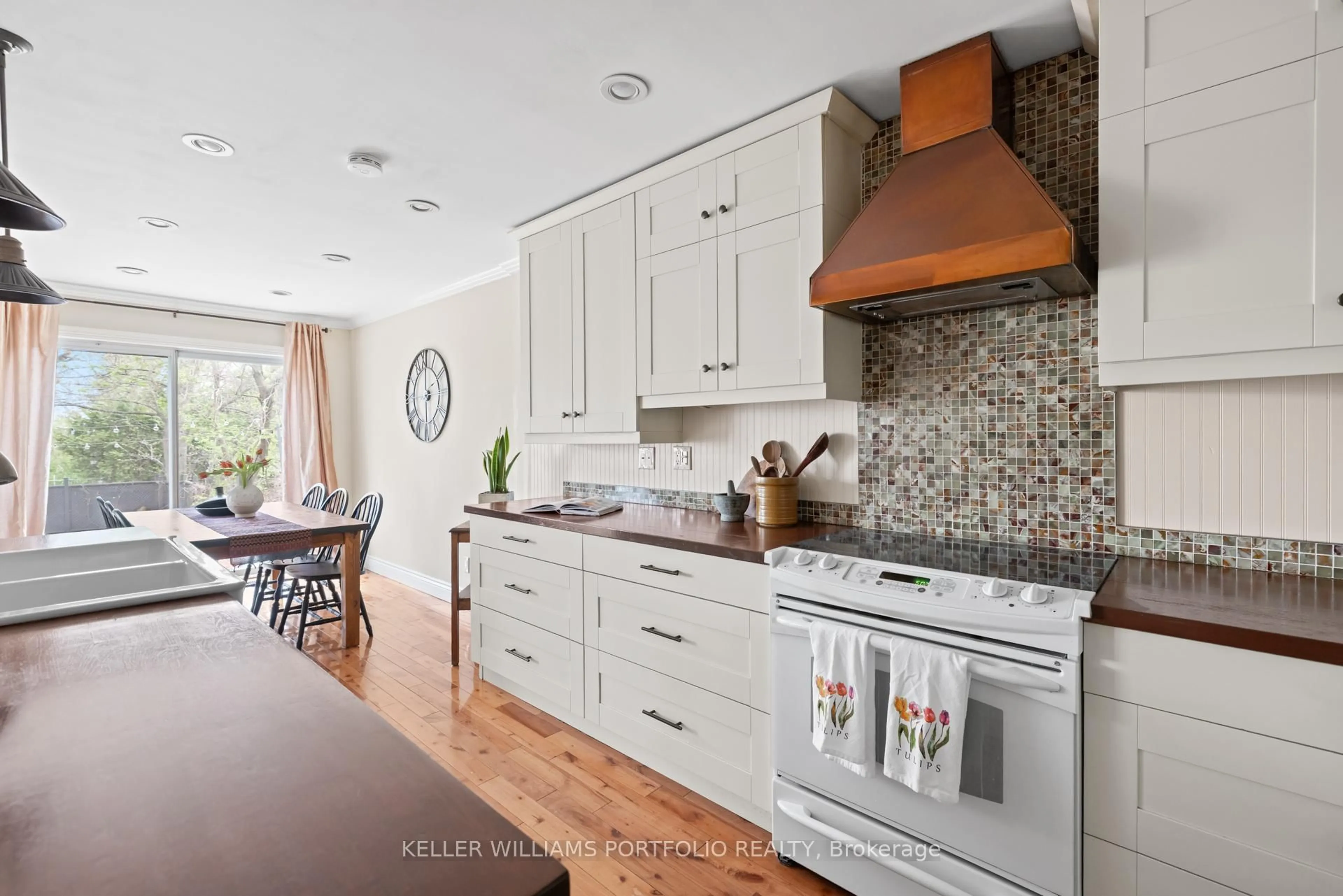 Contemporary kitchen, ceramic/tile floor for 11 Craiglee Dr, Toronto Ontario M1N 2L7