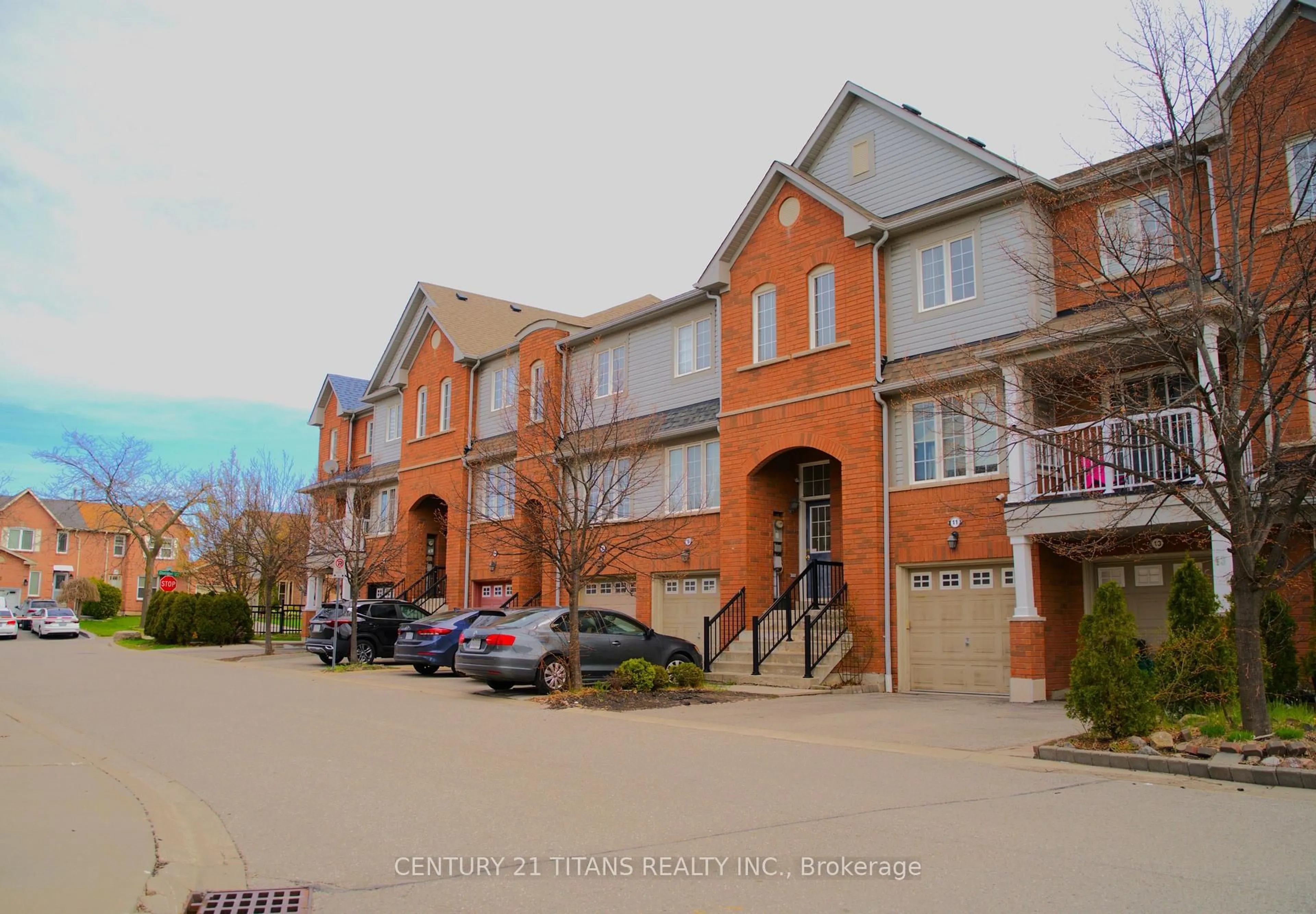 A pic from outside/outdoor area/front of a property/back of a property/a pic from drone, street for 11 Ventura Lane, Ajax Ontario L1T 0B1