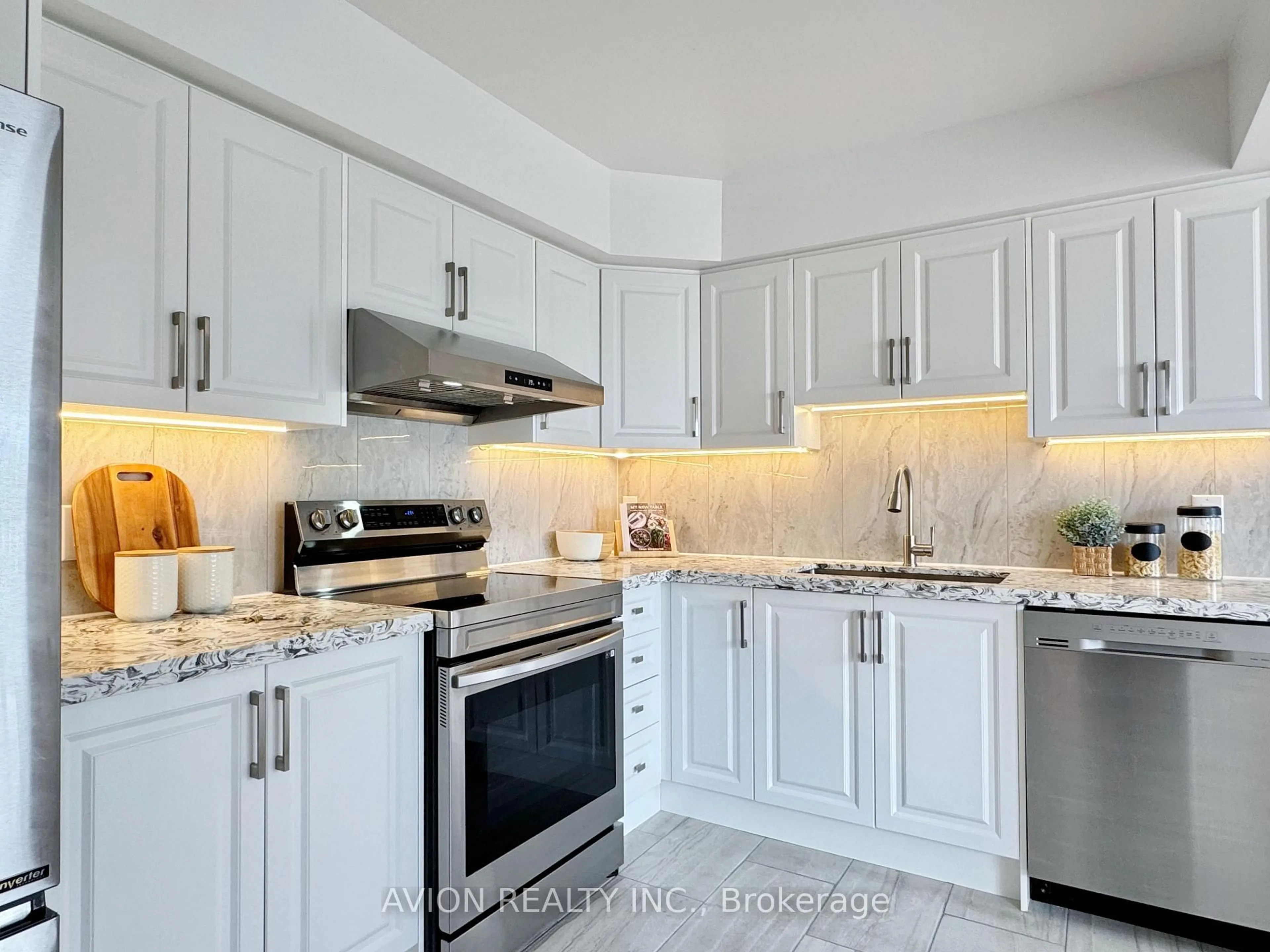 Contemporary kitchen, ceramic/tile floor for 16 Glencoyne Cres, Toronto Ontario M1W 2Z2