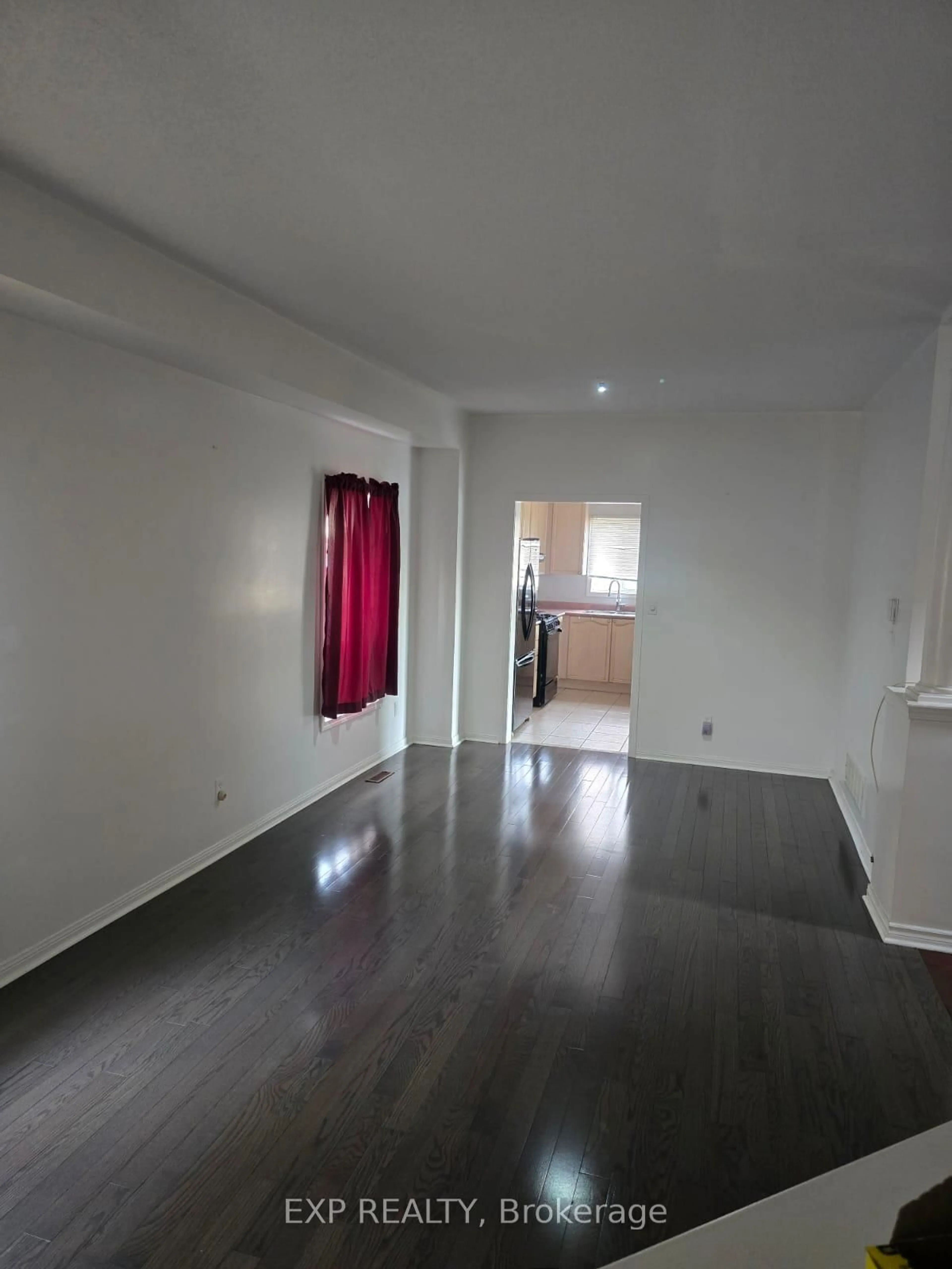 A pic of a room for 17 Pitfield Ave, Whitby Ontario L1R 2P7