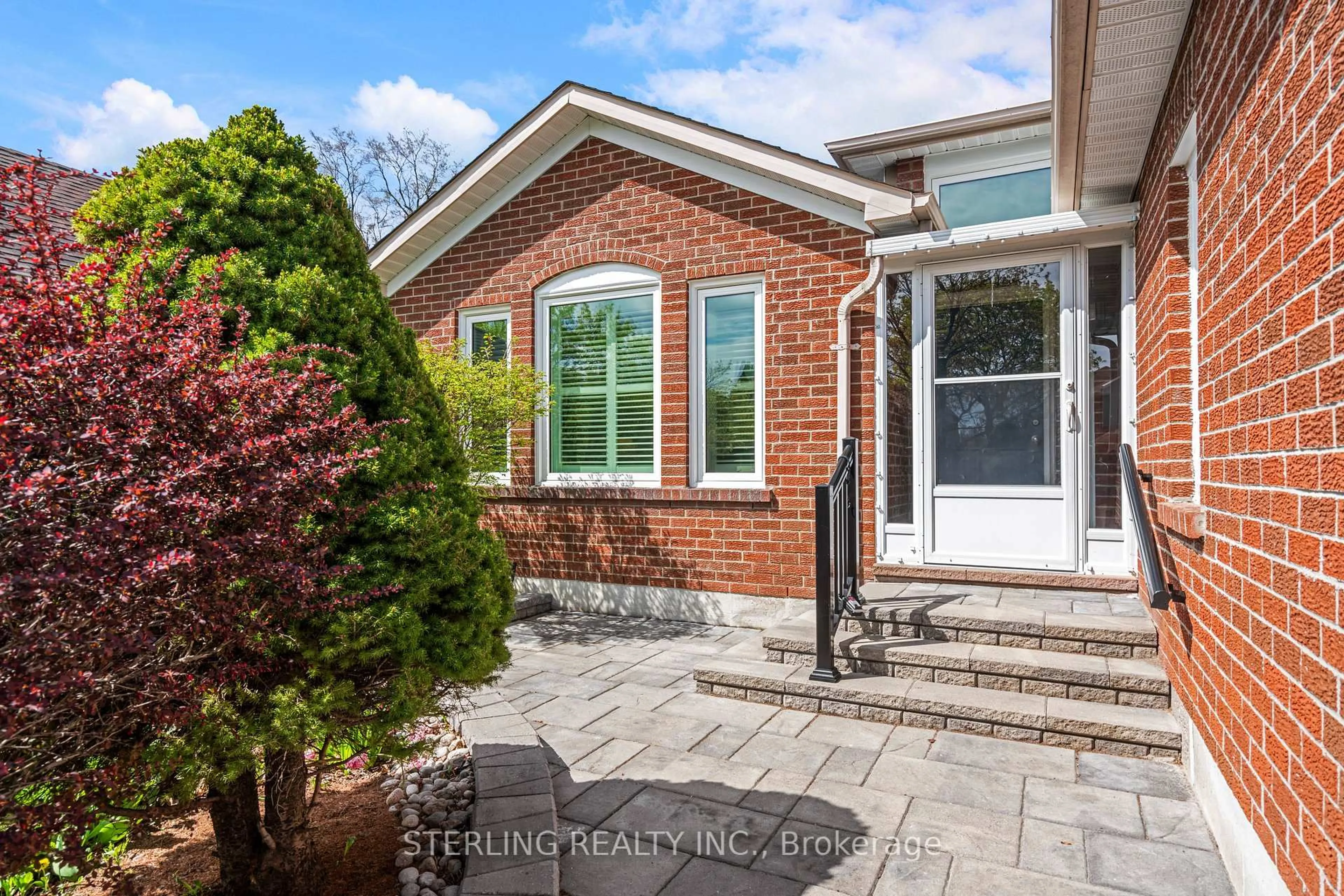 Home with brick exterior material, street for 718 Aspen Rd, Pickering Ontario L1V 3Z1