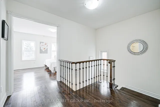 Additional property image - 102 Mossbrook Cres