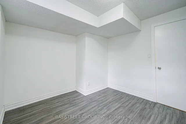 Additional property image - 102 Mossbrook Cres