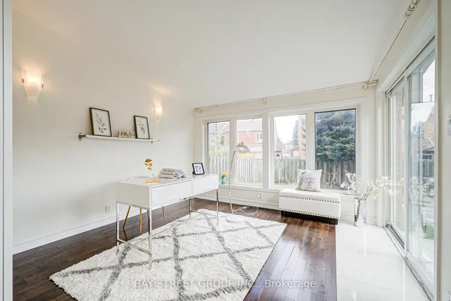Additional property image - 102 Mossbrook Cres