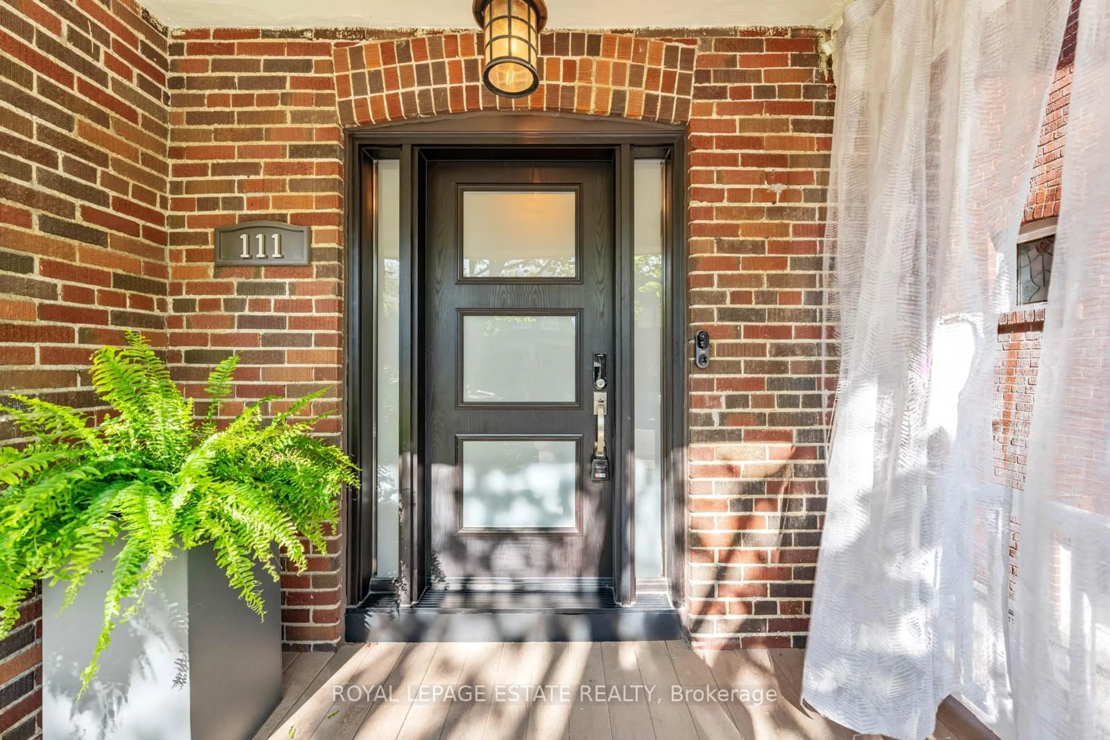 Indoor entryway for 111 Wineva Ave, Toronto Ontario M4E 2T1