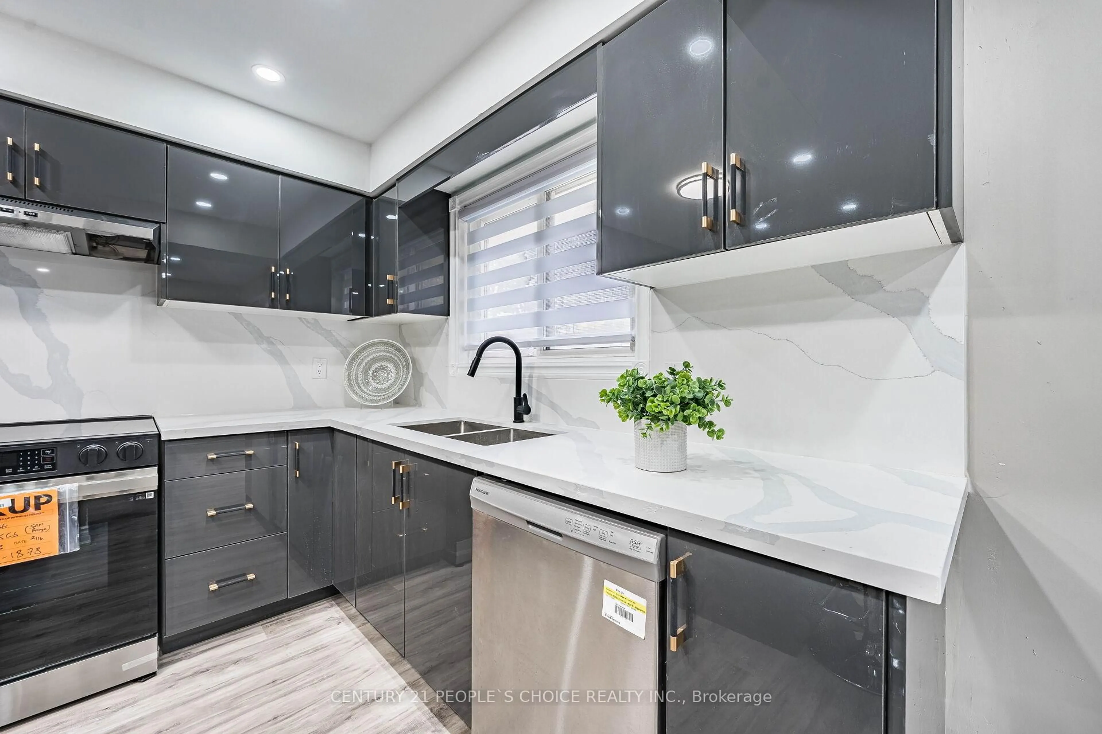 Contemporary kitchen, ceramic/tile floor for 506 Normandy St #25, Oshawa Ontario L1H 7N8