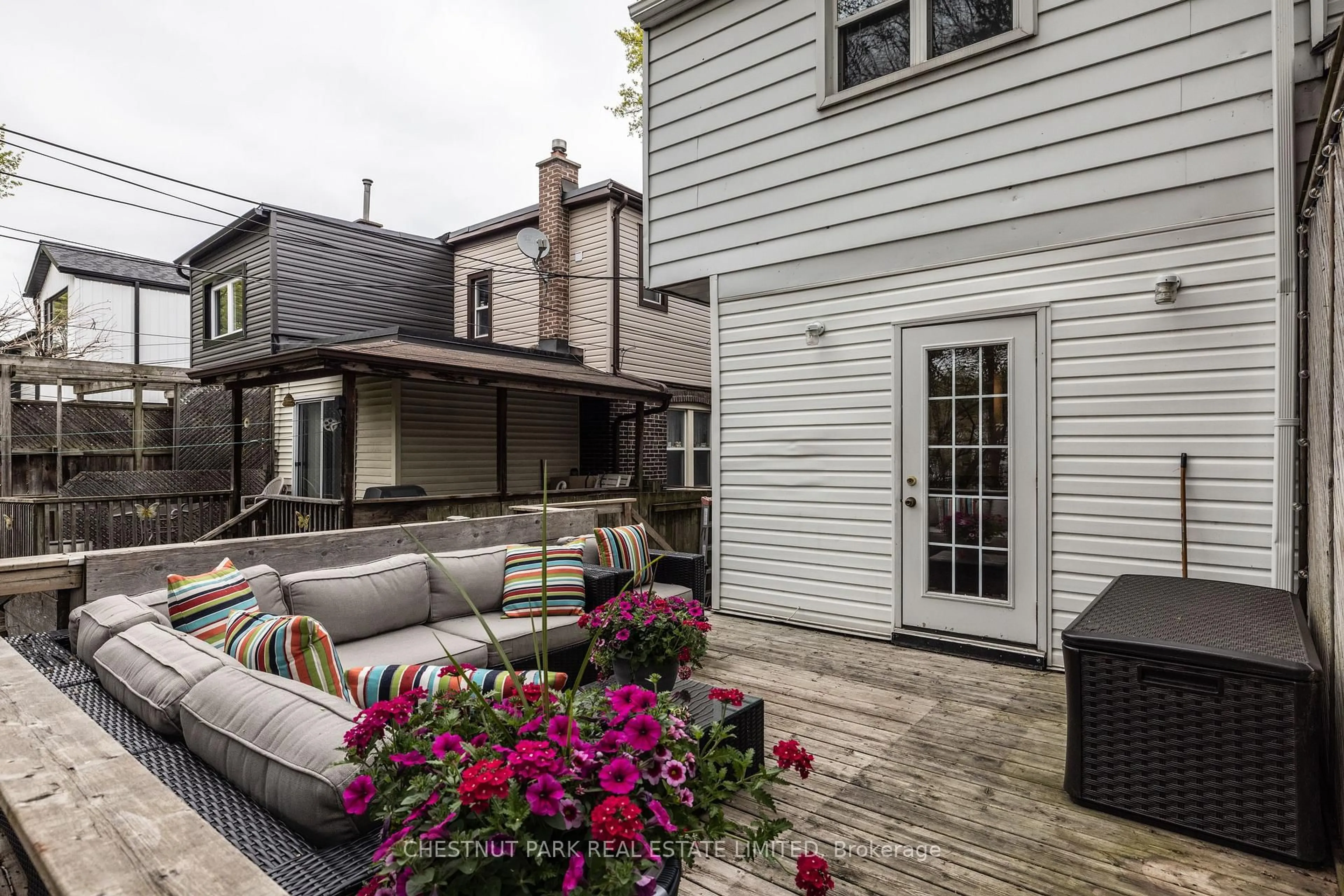 Patio, street for 24 Hiltz Ave, Toronto Ontario M4L 2N5