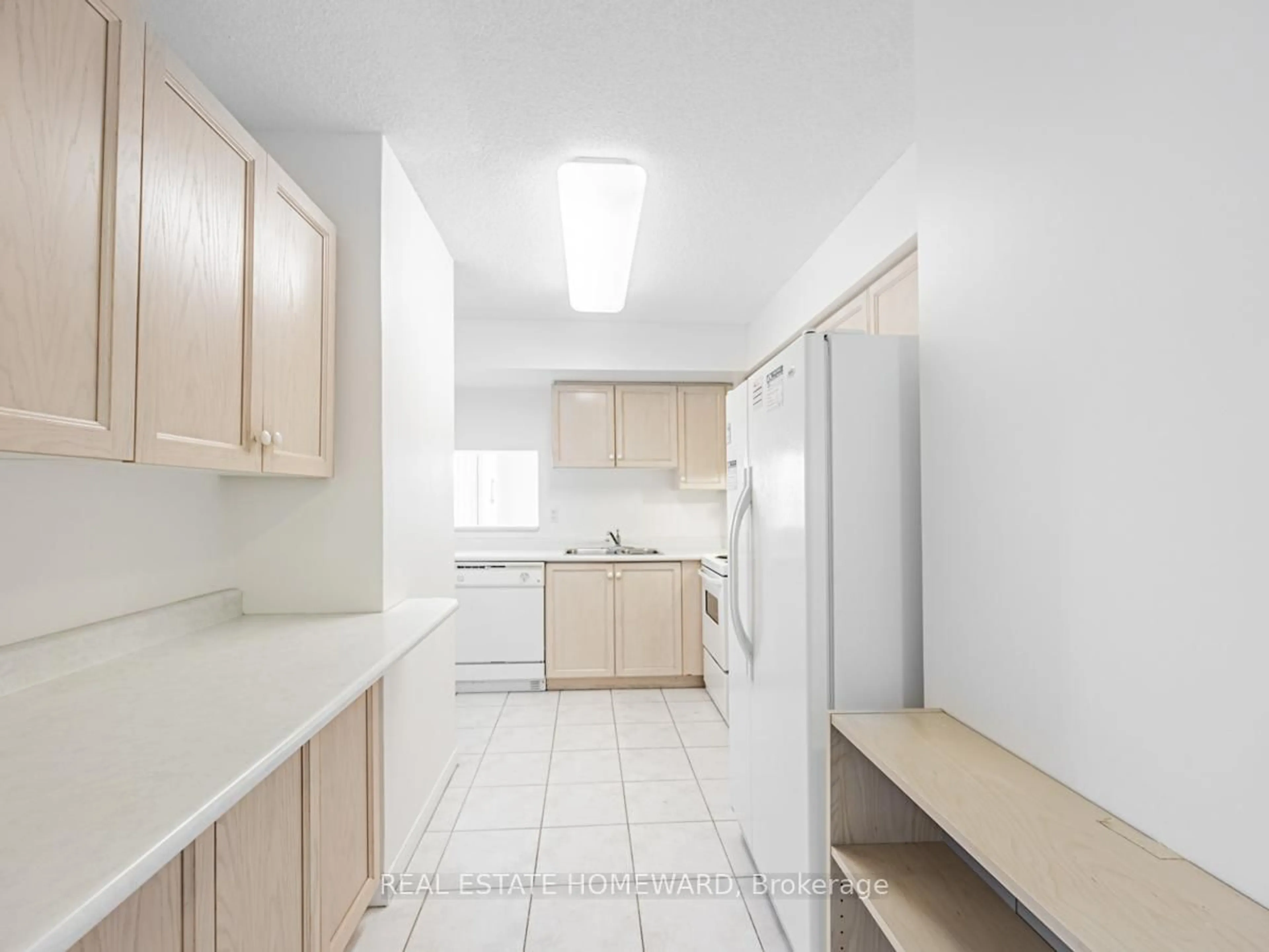 Standard kitchen, unknown for 2800 Warden Ave #1102, Toronto Ontario M1W 3Z6
