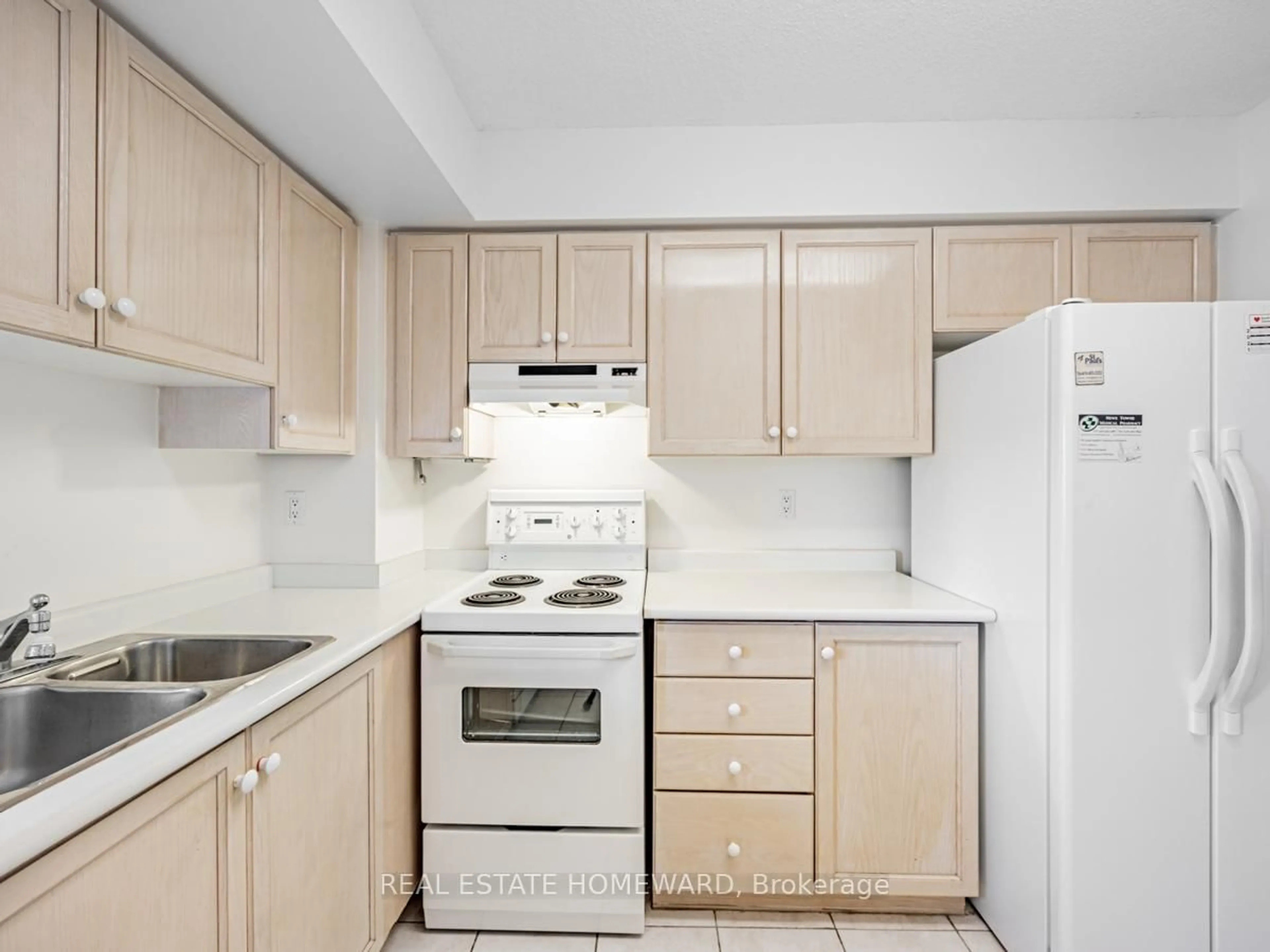 Standard kitchen, unknown for 2800 Warden Ave #1102, Toronto Ontario M1W 3Z6