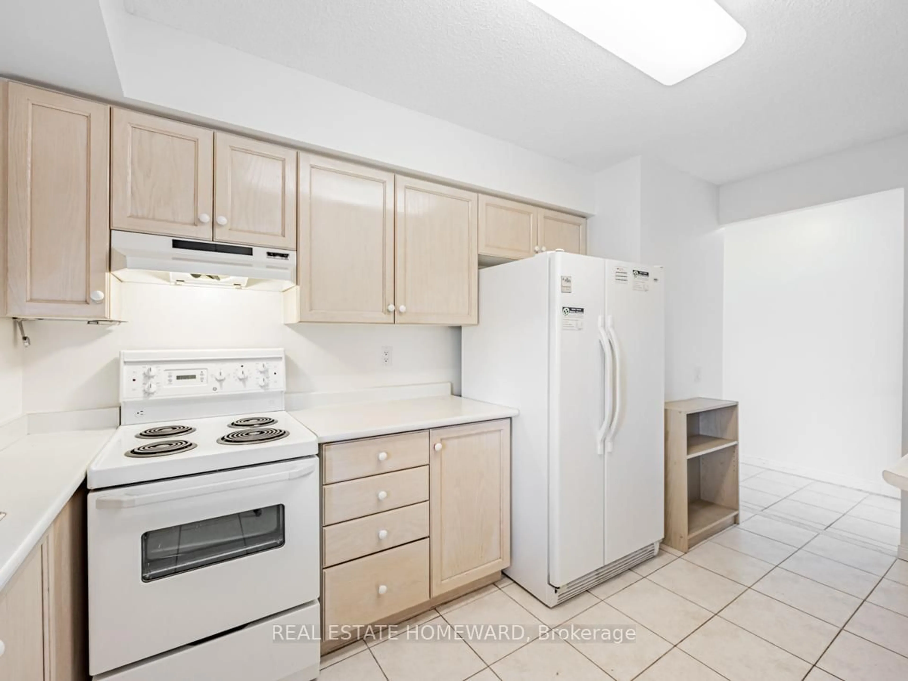 Standard kitchen, unknown for 2800 Warden Ave #1102, Toronto Ontario M1W 3Z6