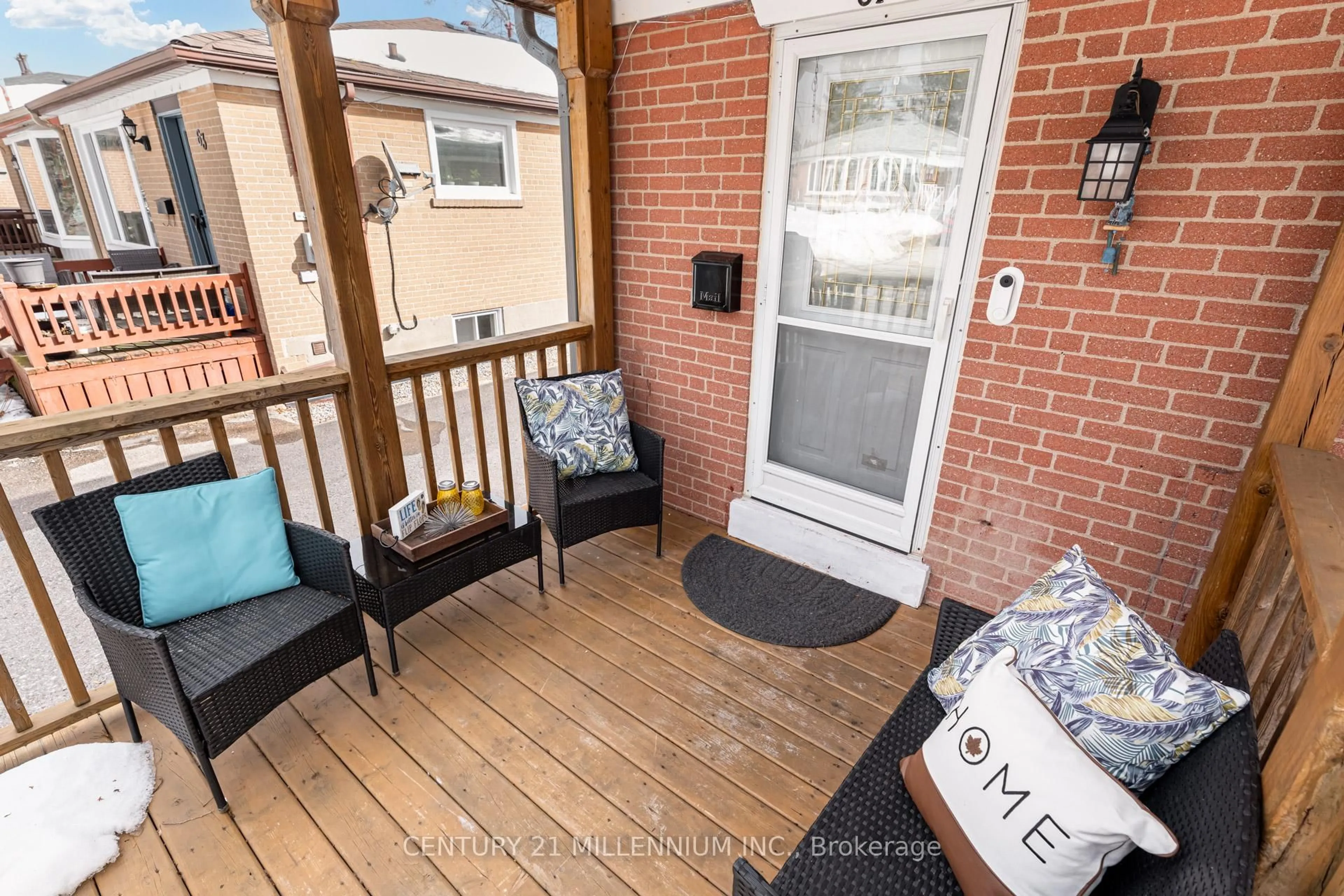 Patio, street for 61 Newlands Ave, Toronto Ontario M1L 1S1