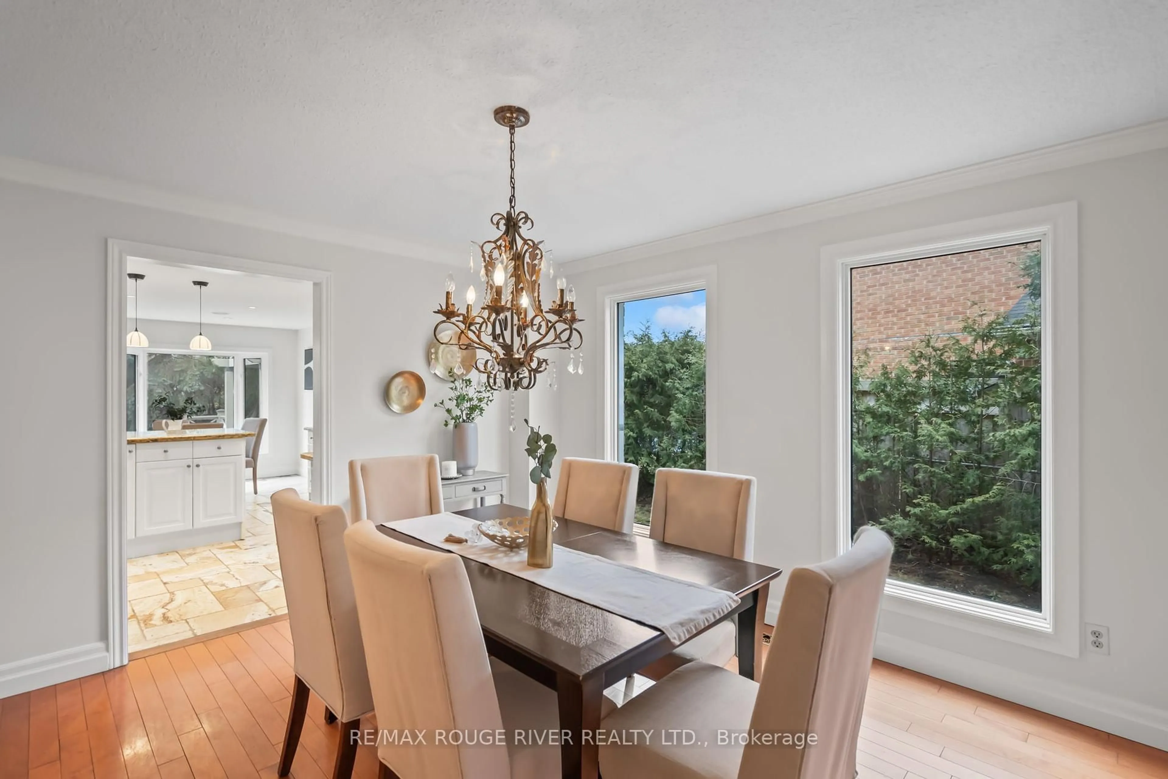 Dining room, unknown for 25 Rutledge St, Whitby Ontario L1P 1H1
