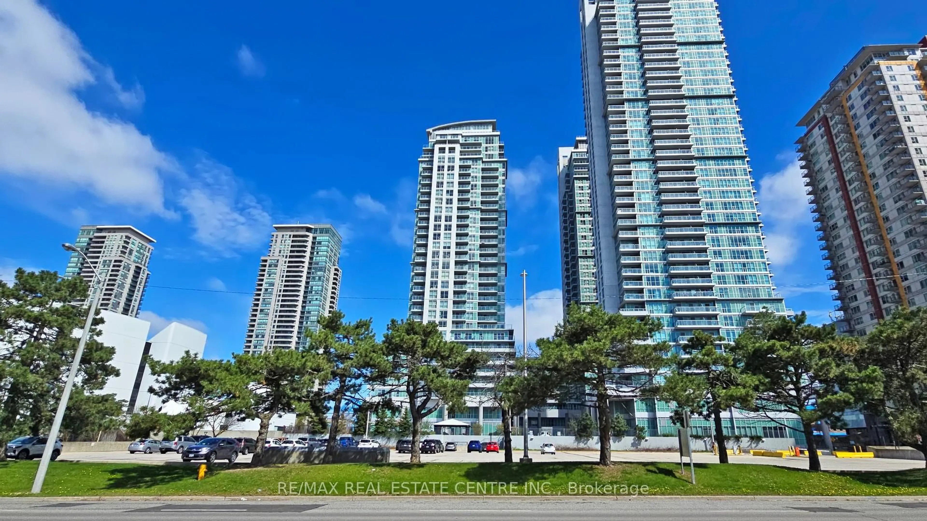 Unknown for 60 Tower Centre Crt #806, Toronto Ontario M1P 0B1