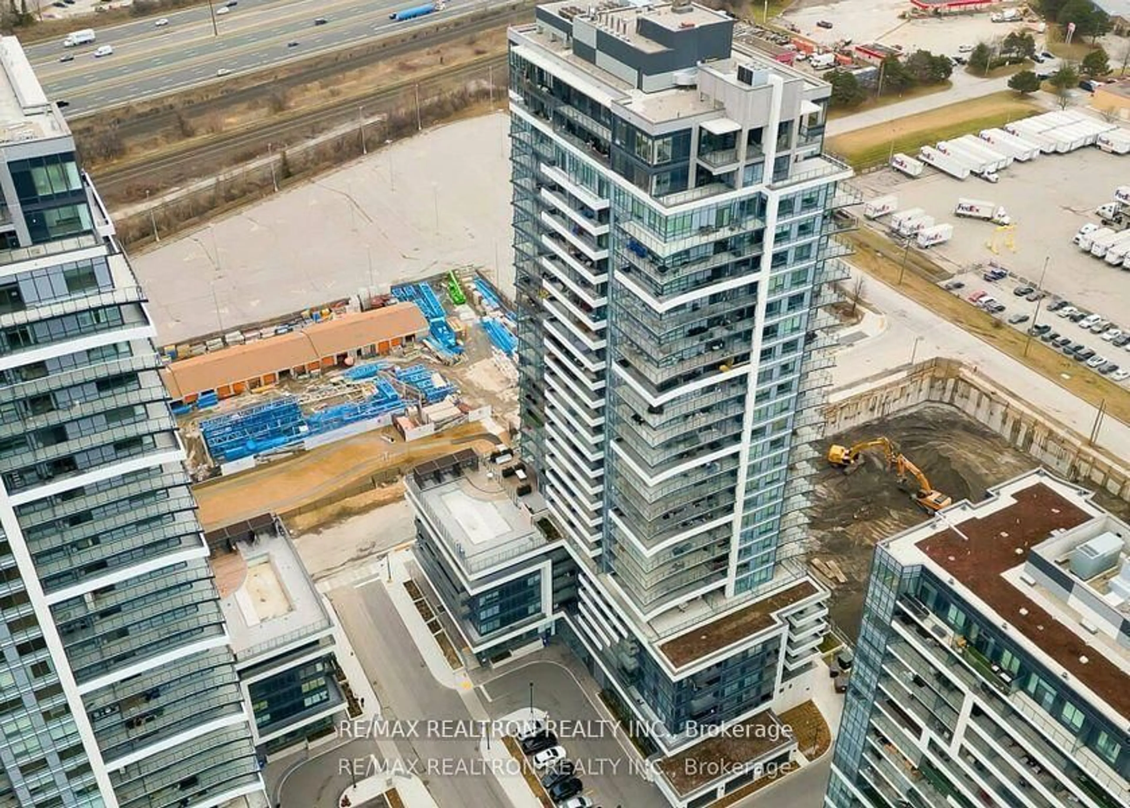 A pic from outside/outdoor area/front of a property/back of a property/a pic from drone, city buildings view from balcony for 1455 Celebration Dr #502, Pickering Ontario L1W 0C4