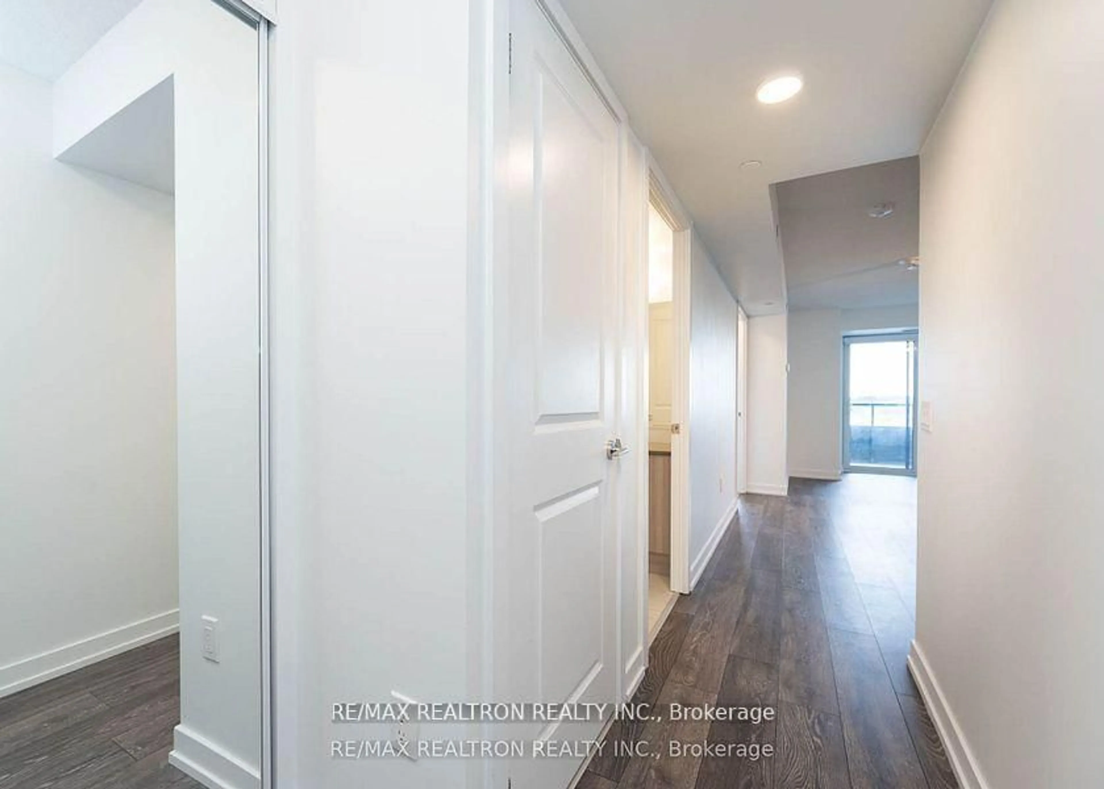 Indoor entryway for 1455 Celebration Dr #502, Pickering Ontario L1W 0C4