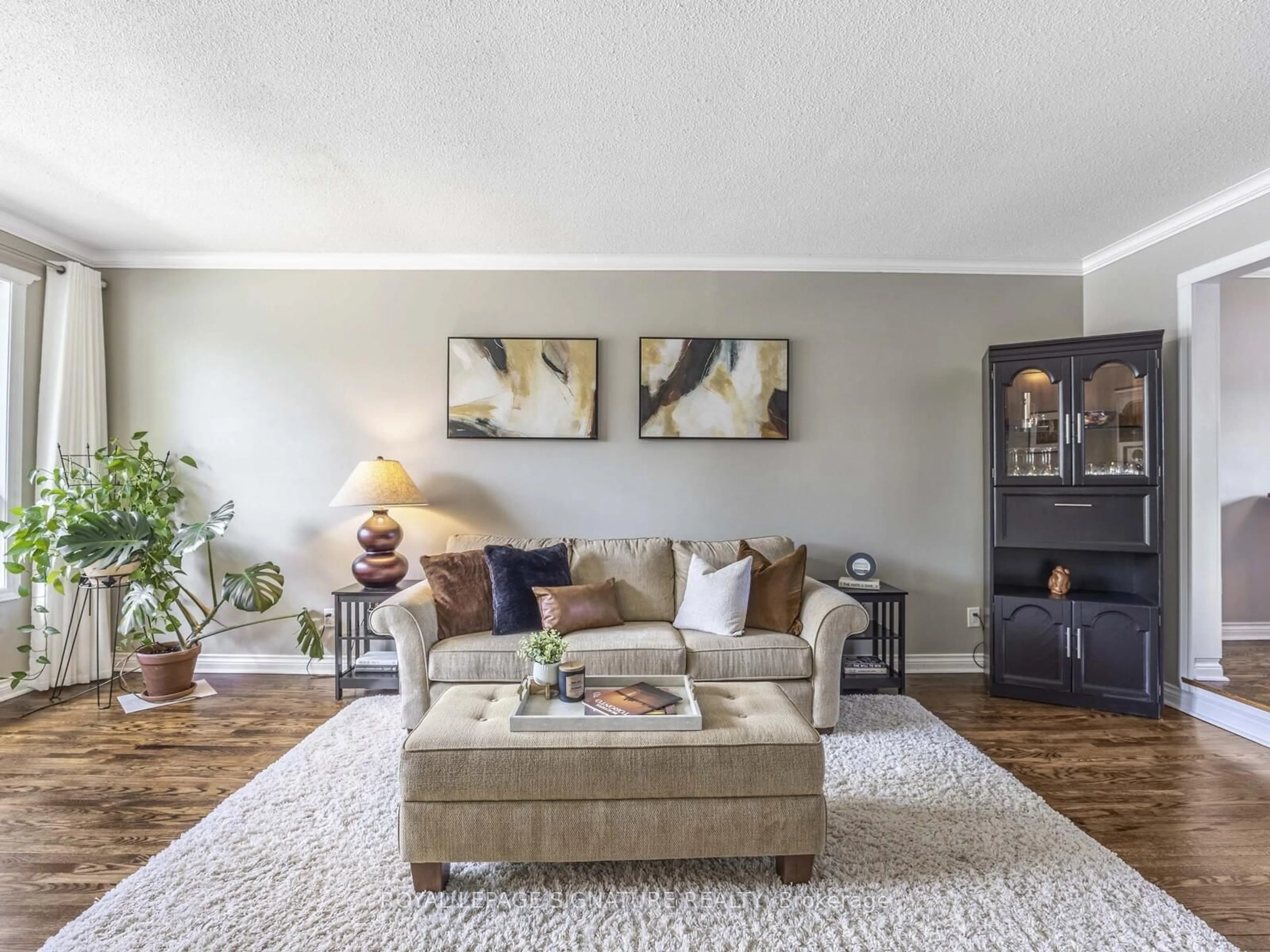 Living room with furniture, unknown for 18 Satchell Blvd, Toronto Ontario M1C 3B4