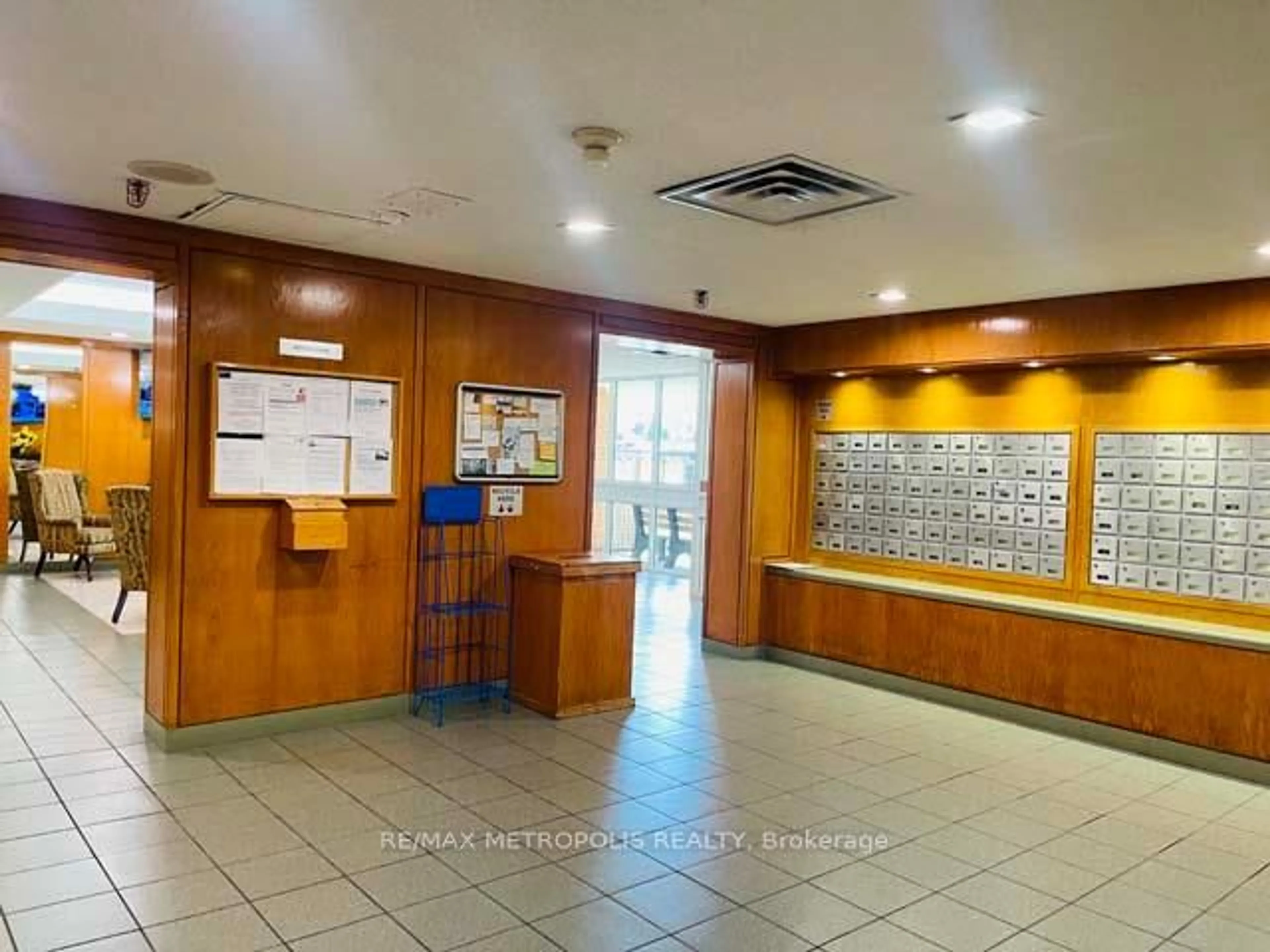 Lobby for 410 Mclevin Ave #1011, Toronto Ontario M1B 5J5